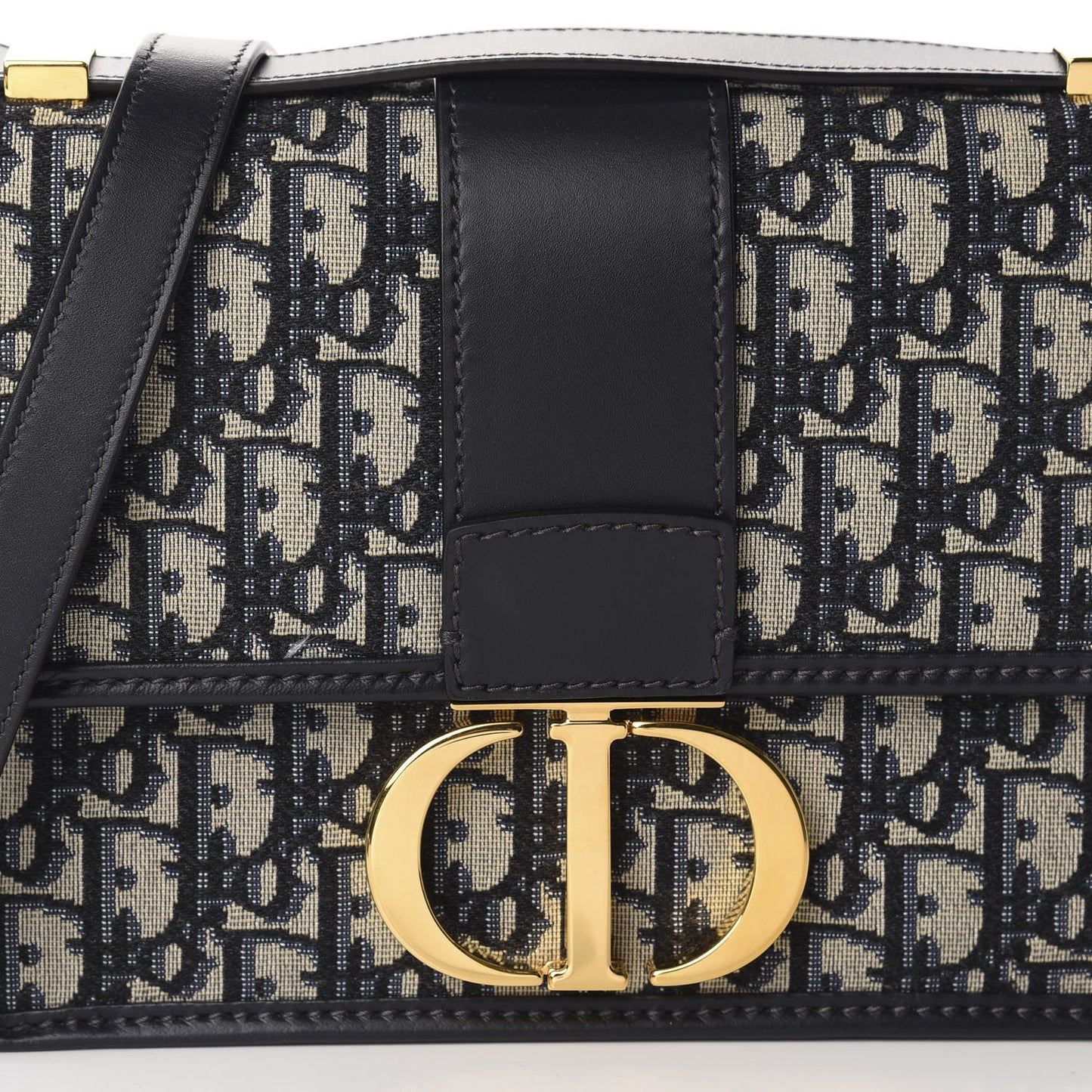 Oblique 30 Montaigne Flap Bag Blue
