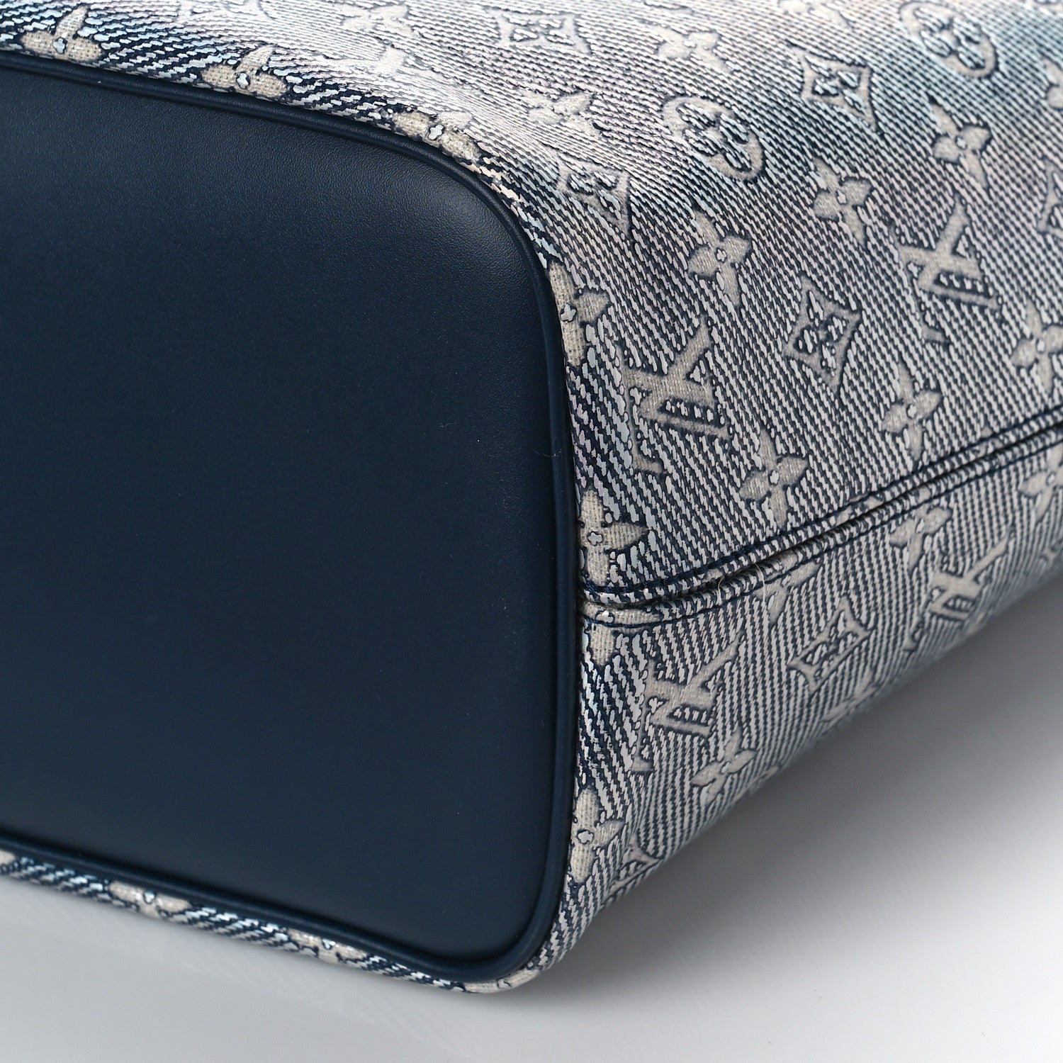 Louis Vuitton Monoglam Neverfull MM Blue 7 of 8