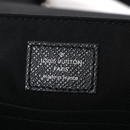 Louis Vuitton Taiga District PM Black 6 of 9