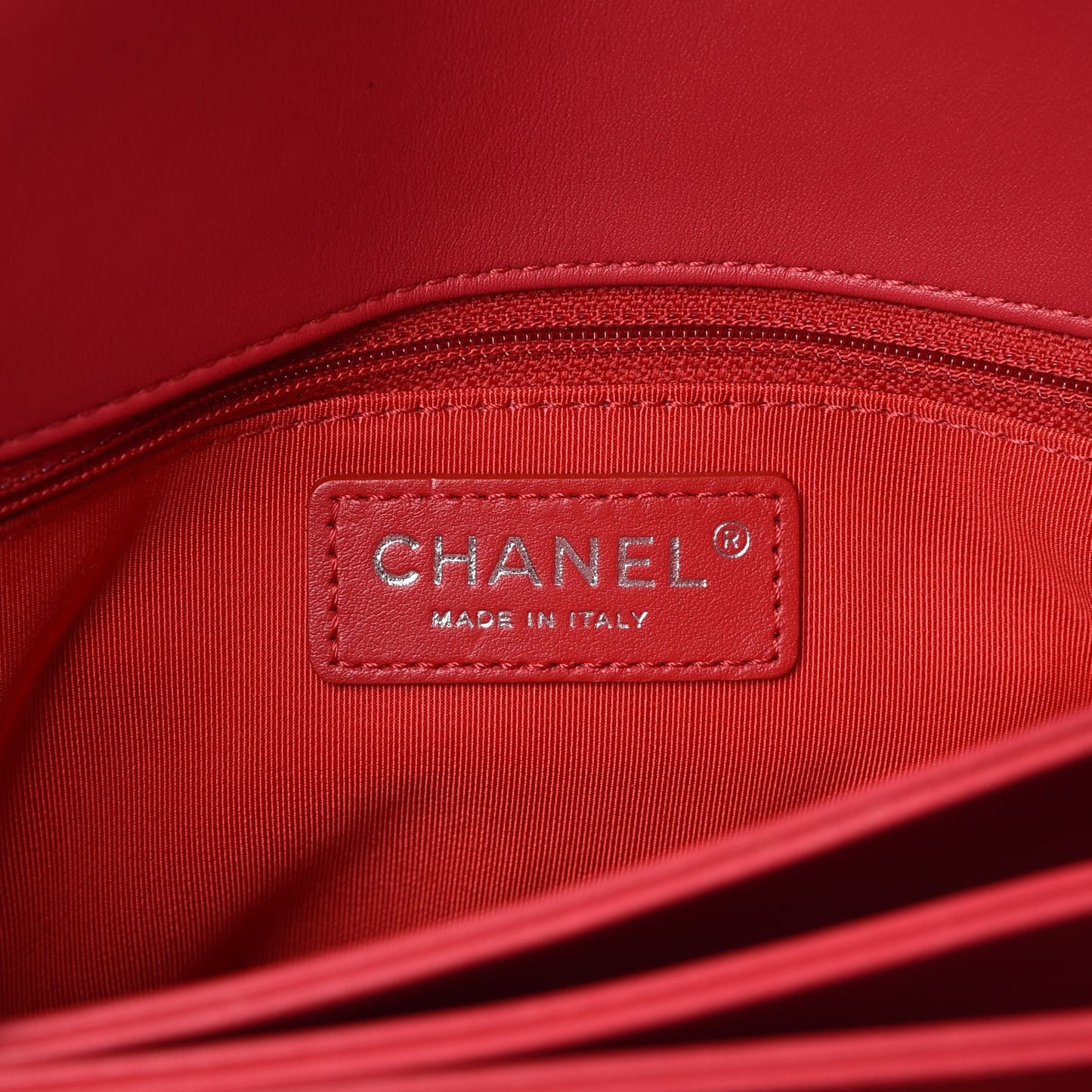 Calfskin Jumbo Tramezzo Flap Red