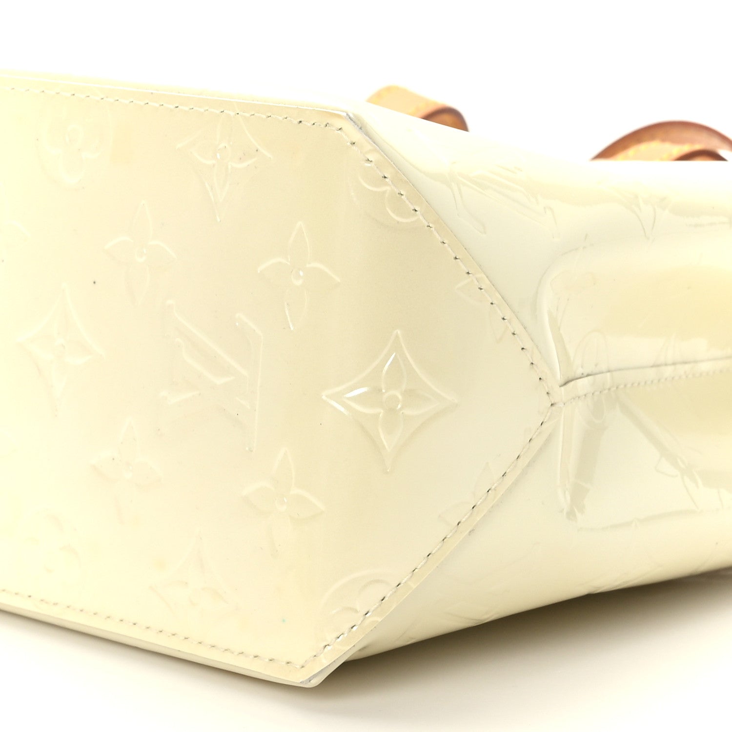 Louis Vuitton Vernis Reade PM Perle 8 of 8