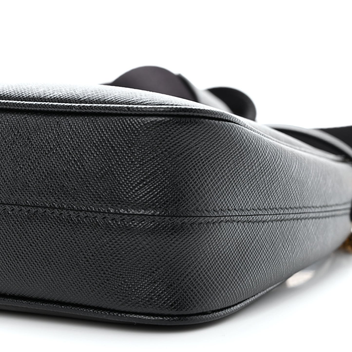 Saffiano Lux Re-Edition 2005 Shoulder Bag Black