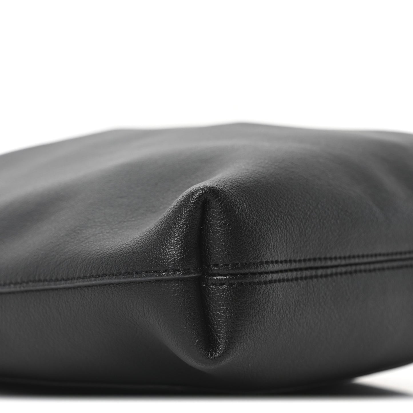 Calfskin Bold Messenger Black