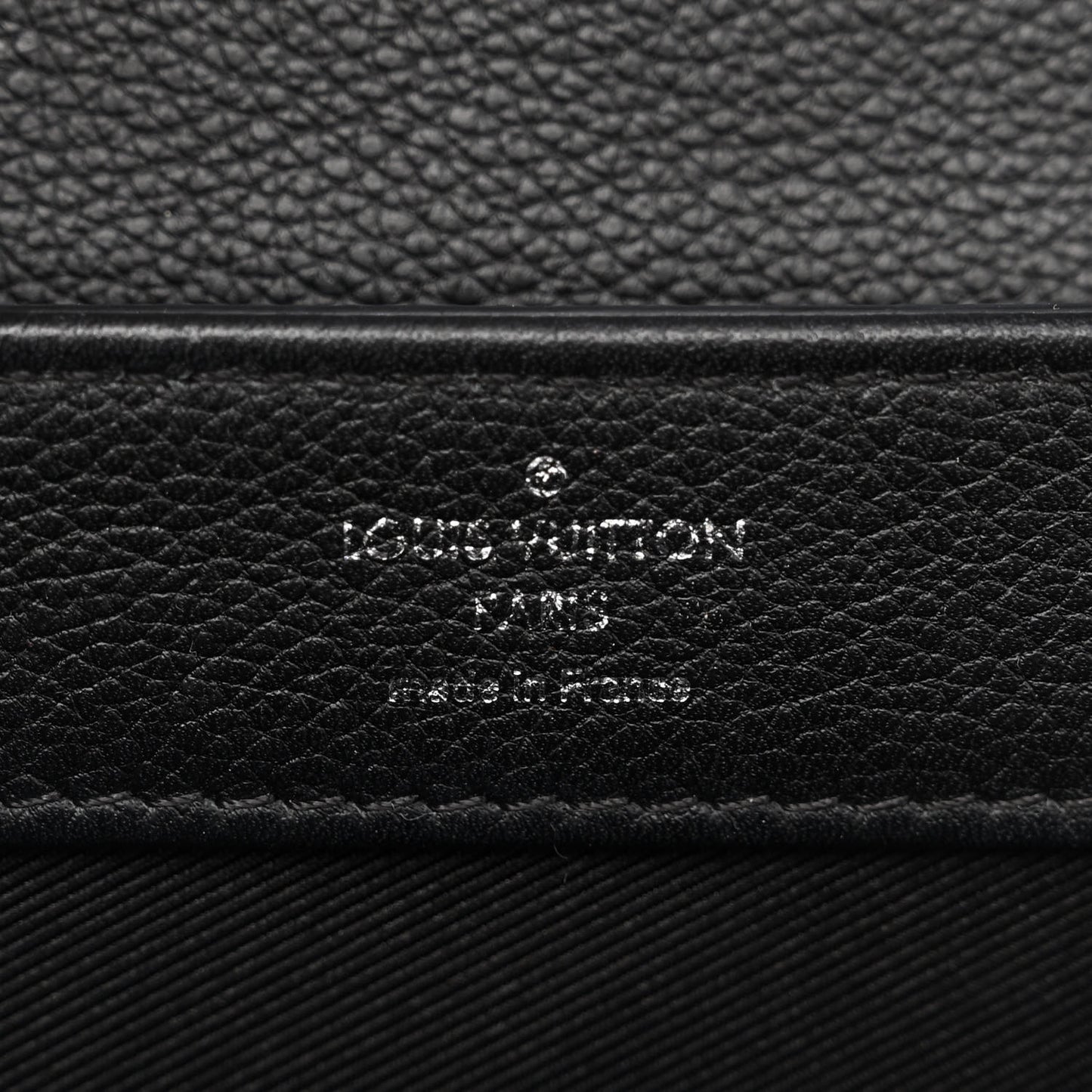 Calfskin Lockme II Chain Bag BB Black