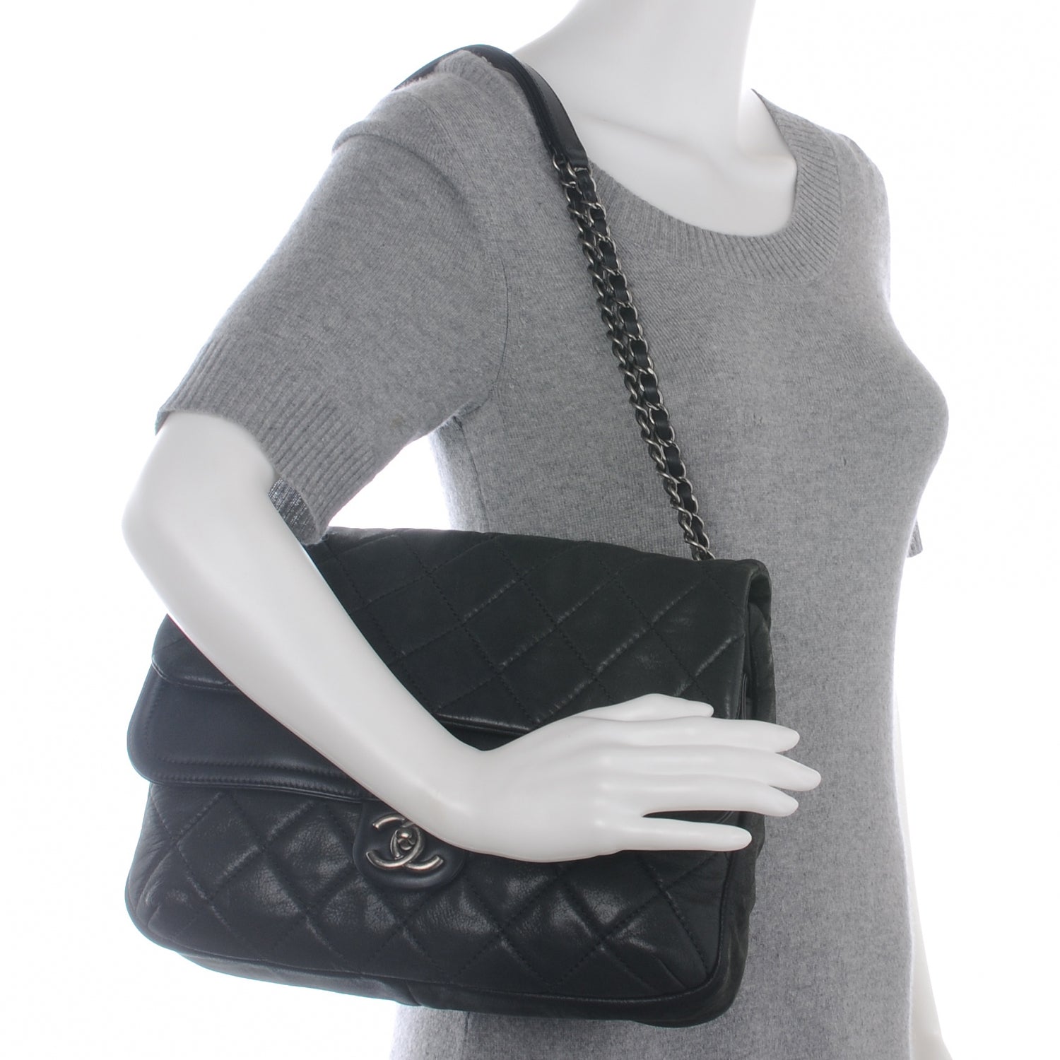 Chanel Iridescent Calfskin Jumbo Double Flap Black 2 of 8