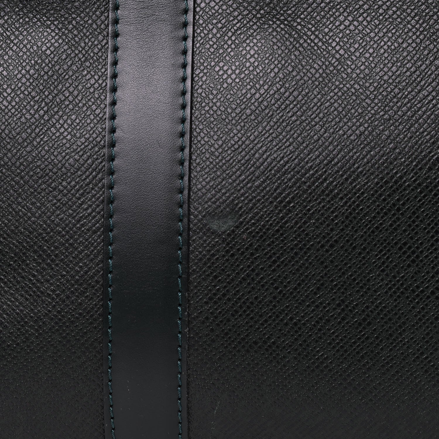 Louis Vuitton Taiga Kendall GM Epicea 7 of 19