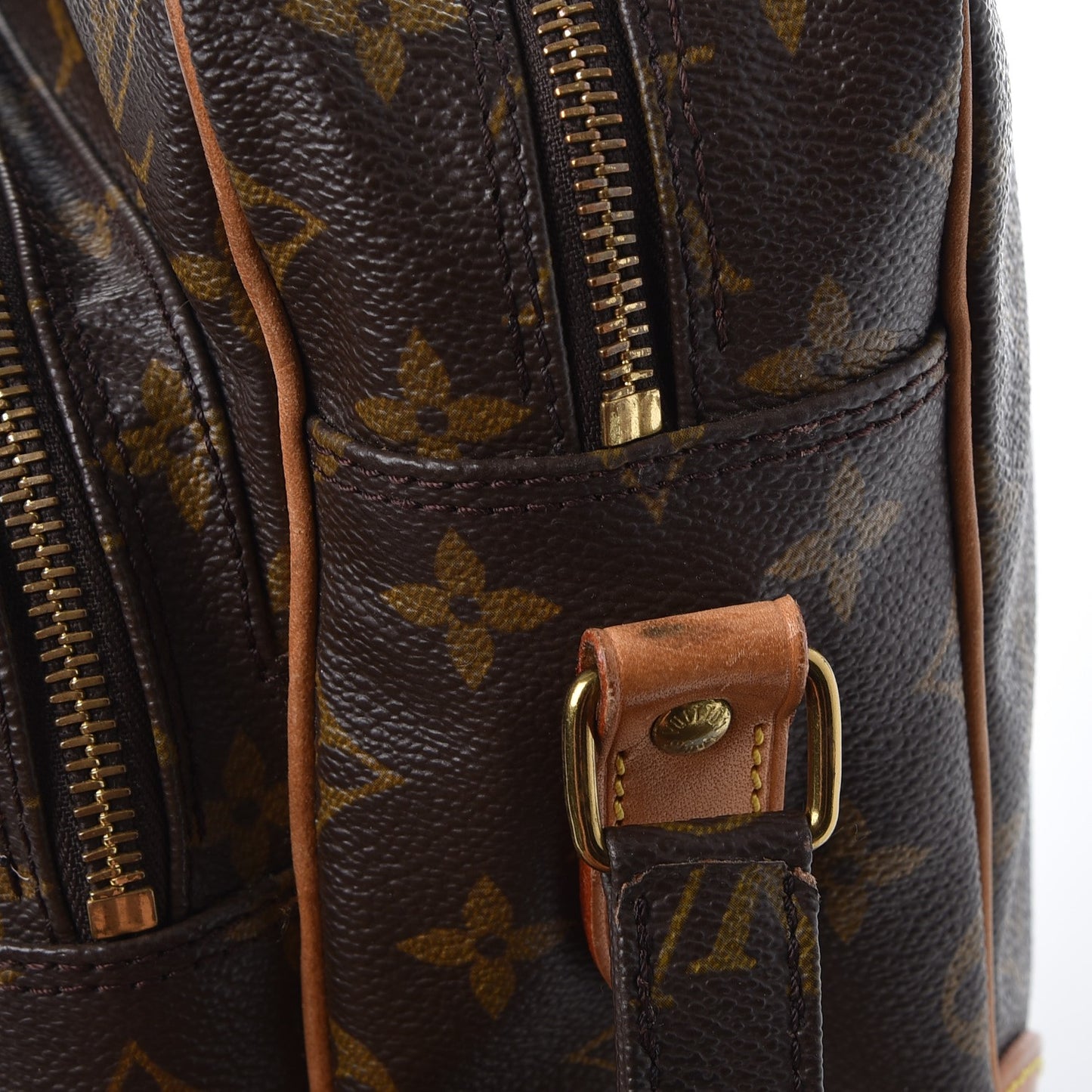 Monogram Nil 28
