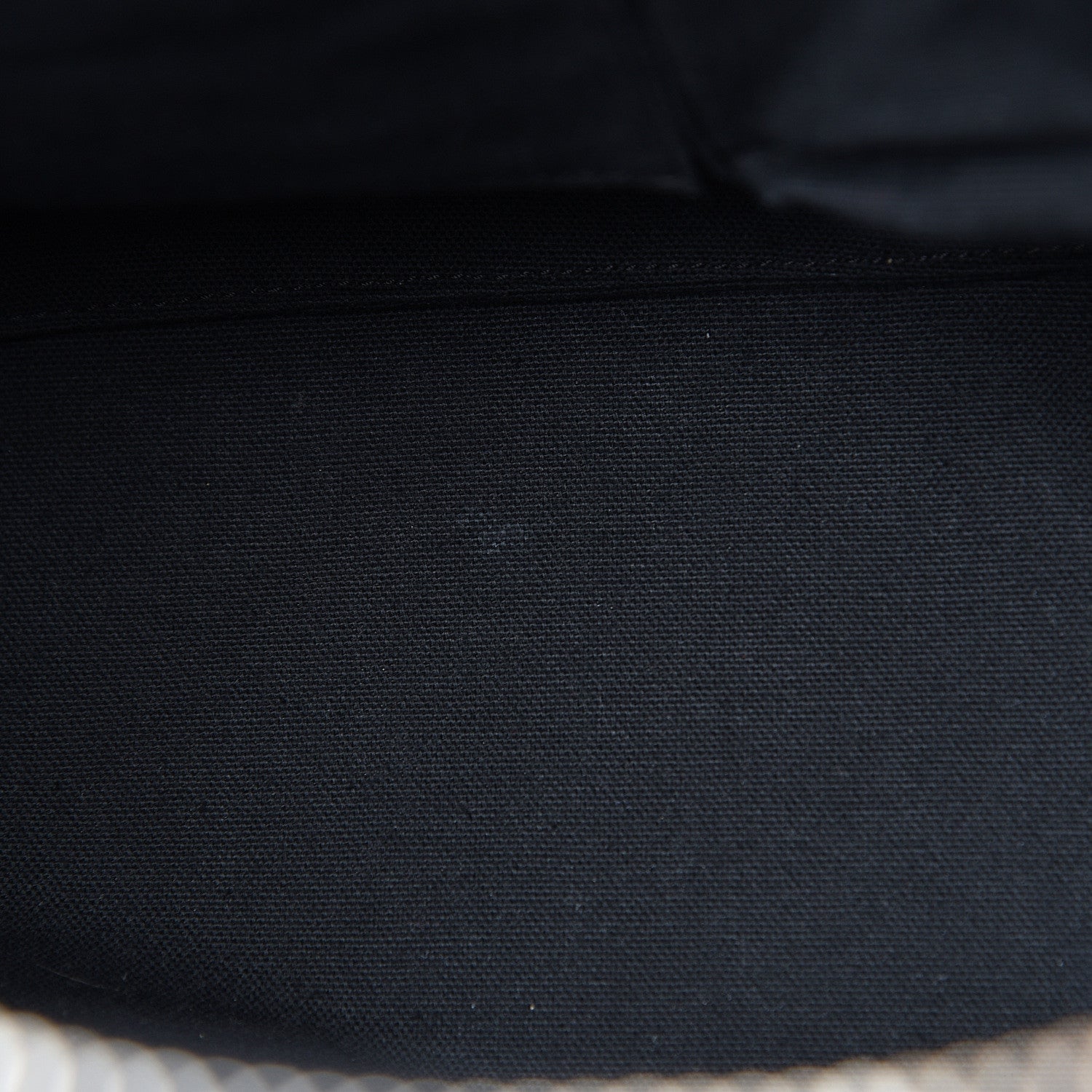 Givenchy Sugar Goatskin Medium Antigona Black 14 of 17