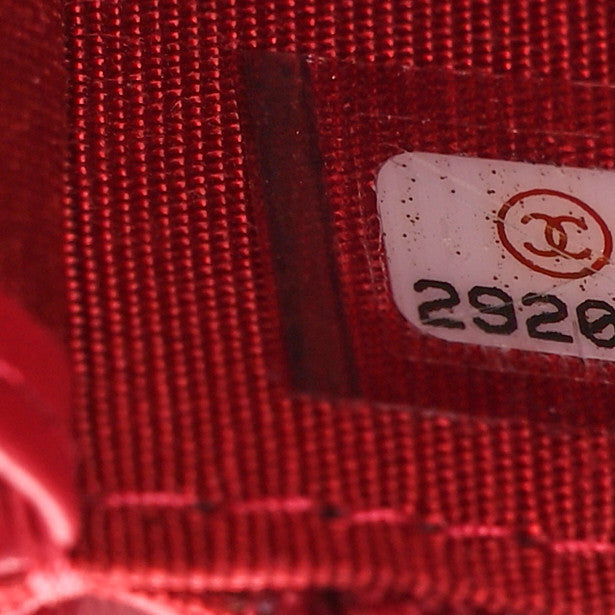 Shiny Goatskin Quilted Chanel 19 Long Zipped Around Wallet Black