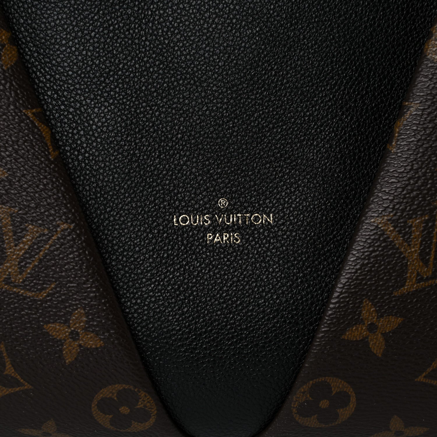 Louis Vuitton Monogram V Tote MM Black 16 of 19