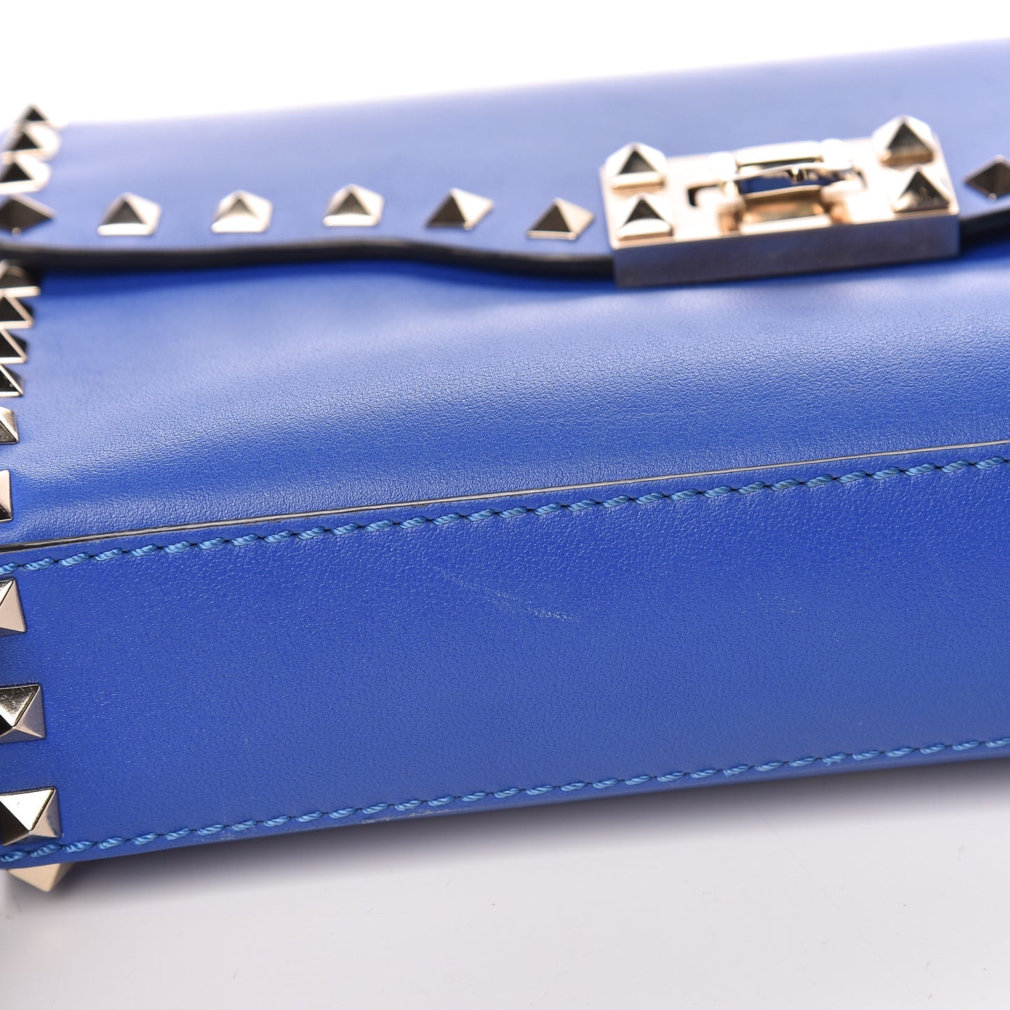 Vitello Medium Rockstud Flip Lock Crossbody Bag Acid Blue
