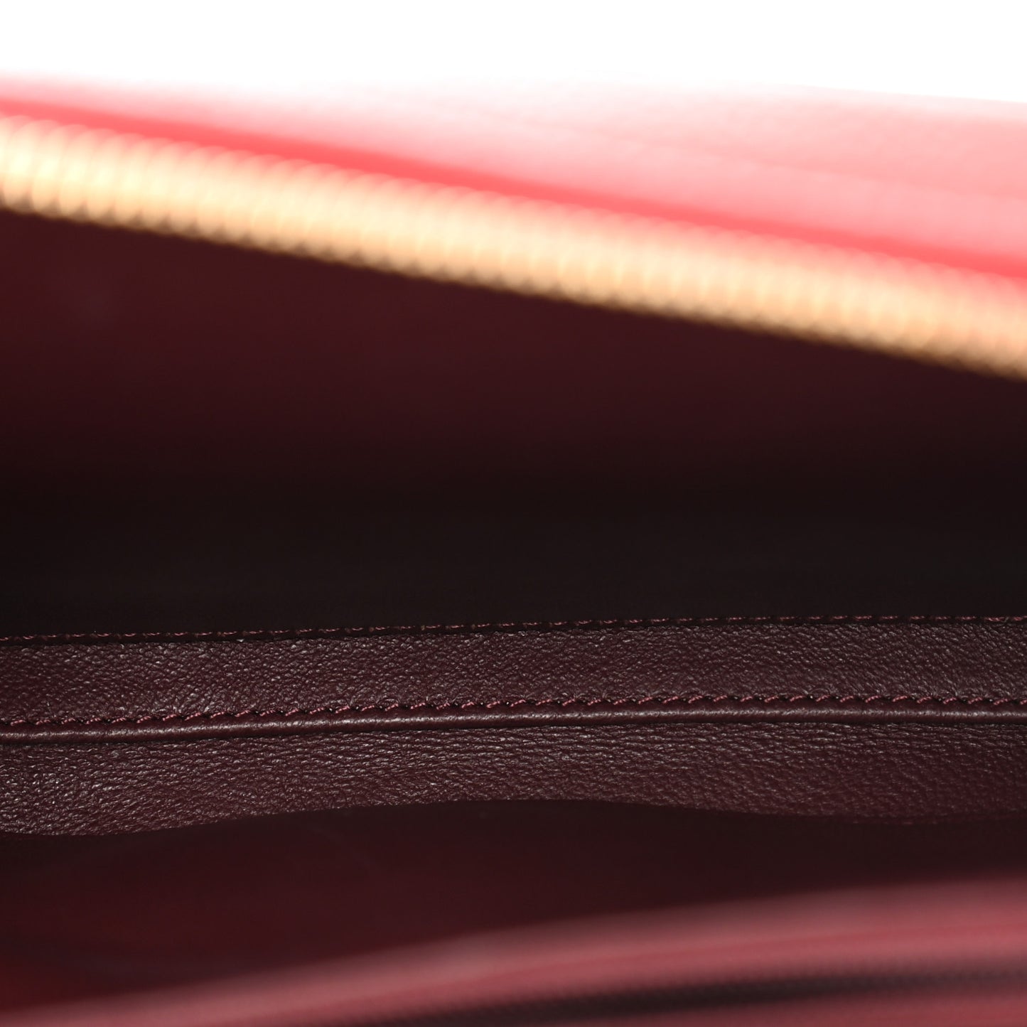 Caviar Quilted Medium CC Filigree Vanity Case Red