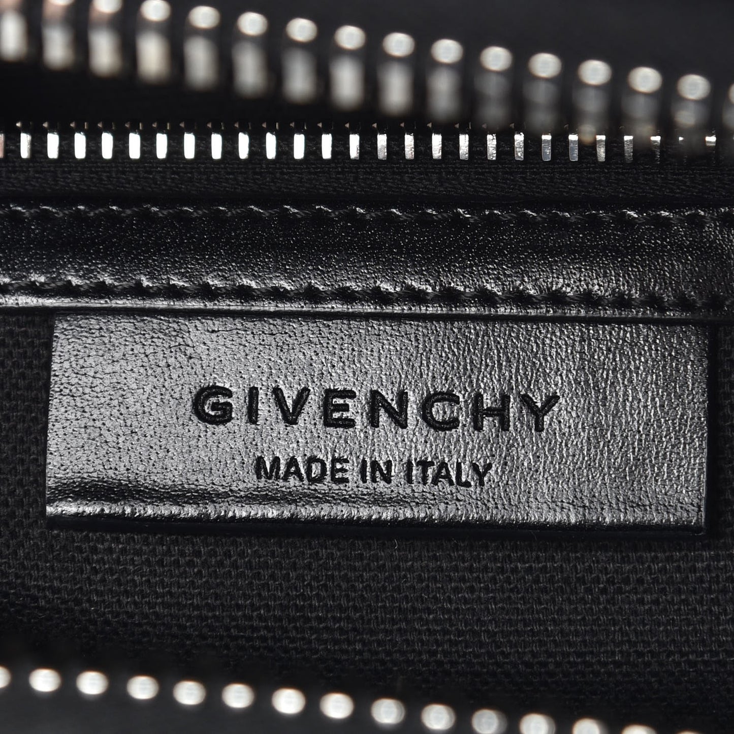Shiny Lord Calfskin Small Antigona Black