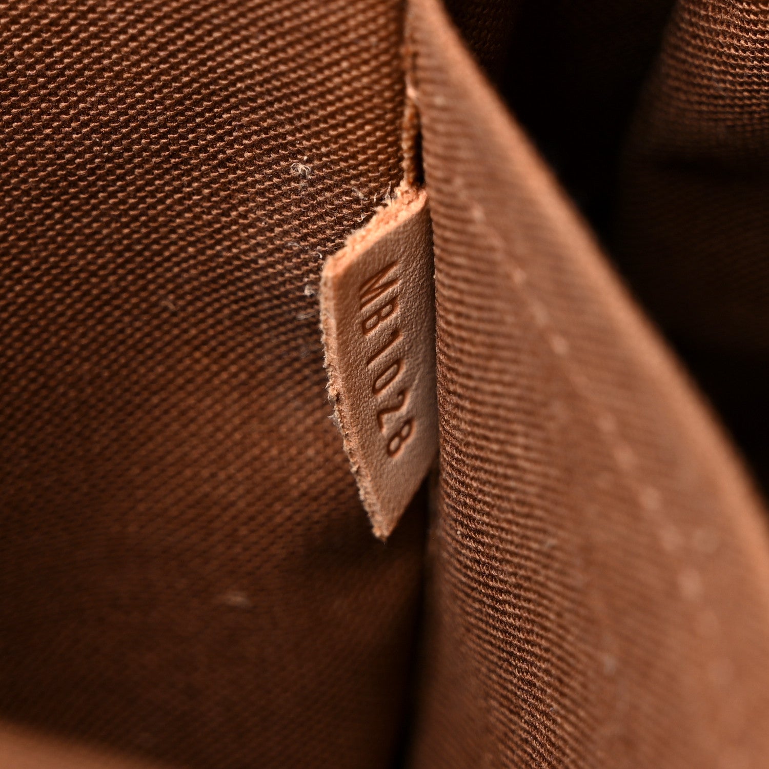 Louis Vuitton Monogram Tivoli GM 7 of 16