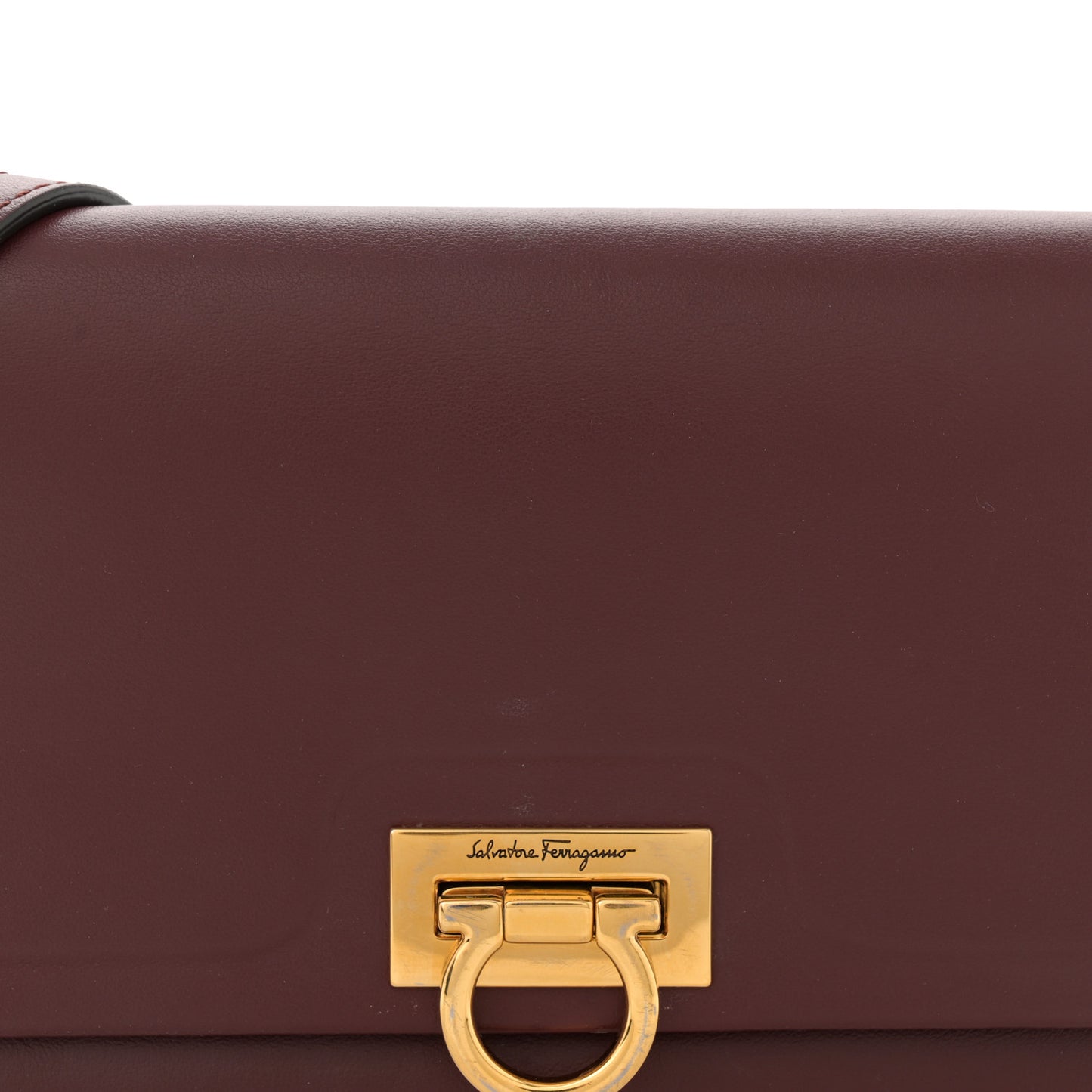 Calfskin Trifolio Wallet On Chain Burgundy