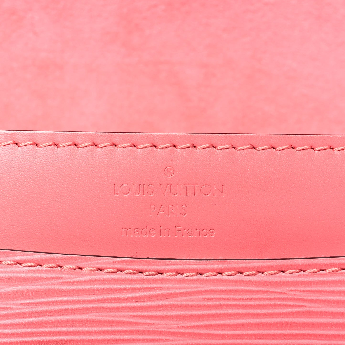 Epi Louise Strap PM Corail