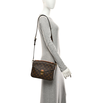 Louis Vuitton Monogram Pochette Metis 2 of 12