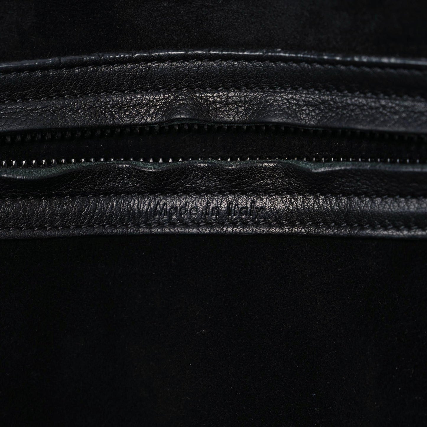 Supple Calfskin Medium Phantom Luggage Black