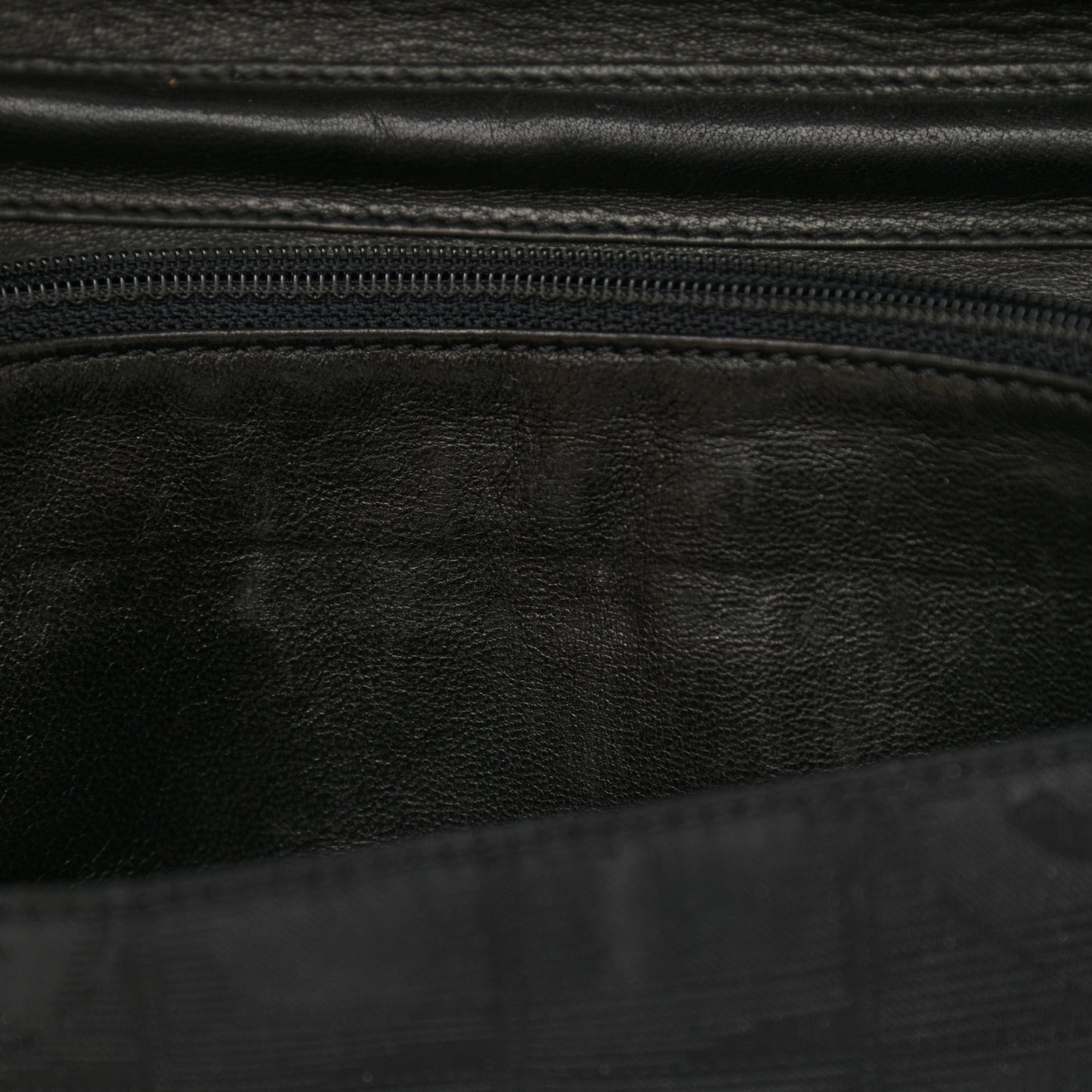 Nylon Travel Wallet On Chain WOC Black