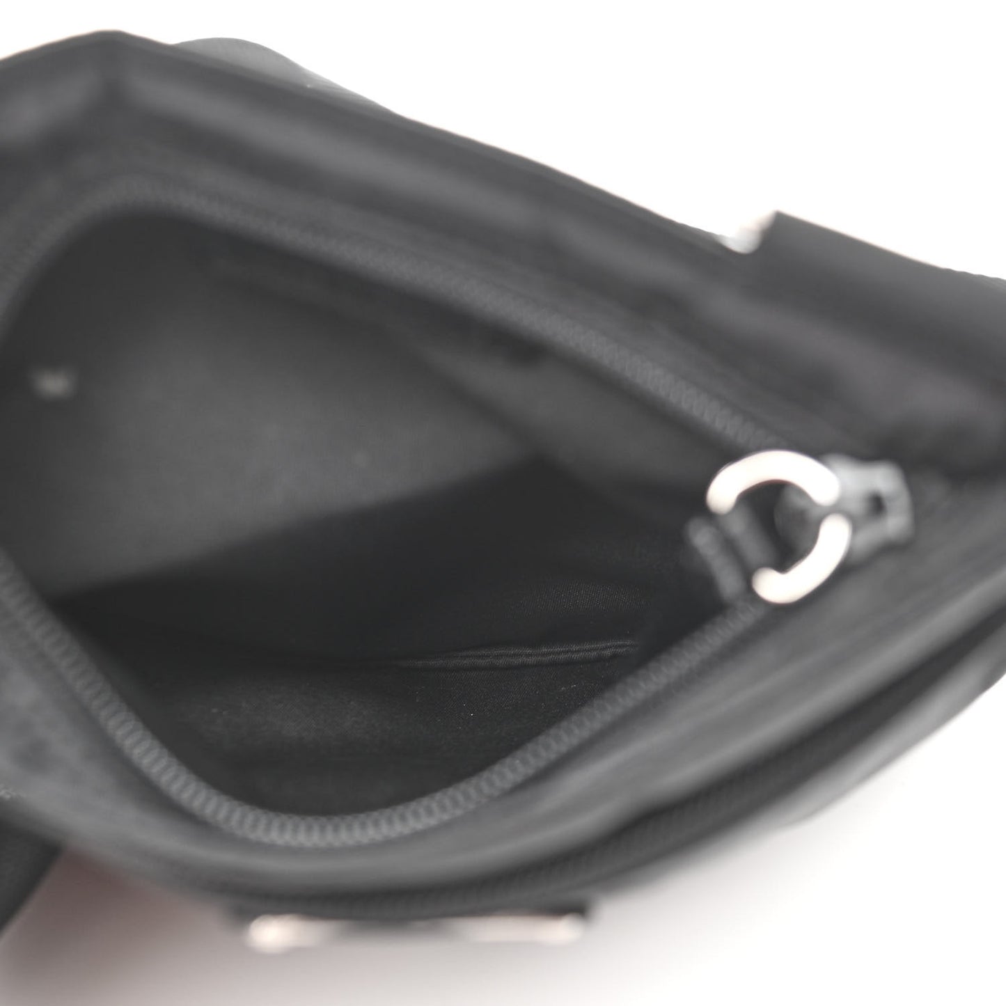 Nylon Vela Flat Messenger Bag Black