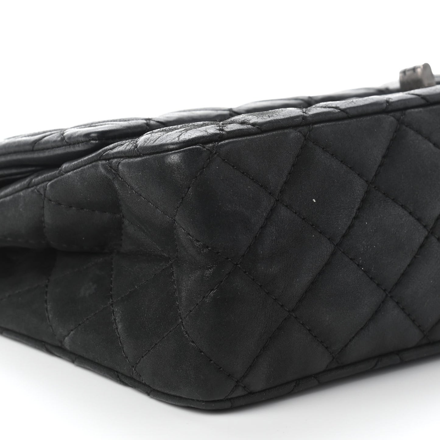Iridescent Calfskin Quilted 2.55 Reissue 226 Flap Black