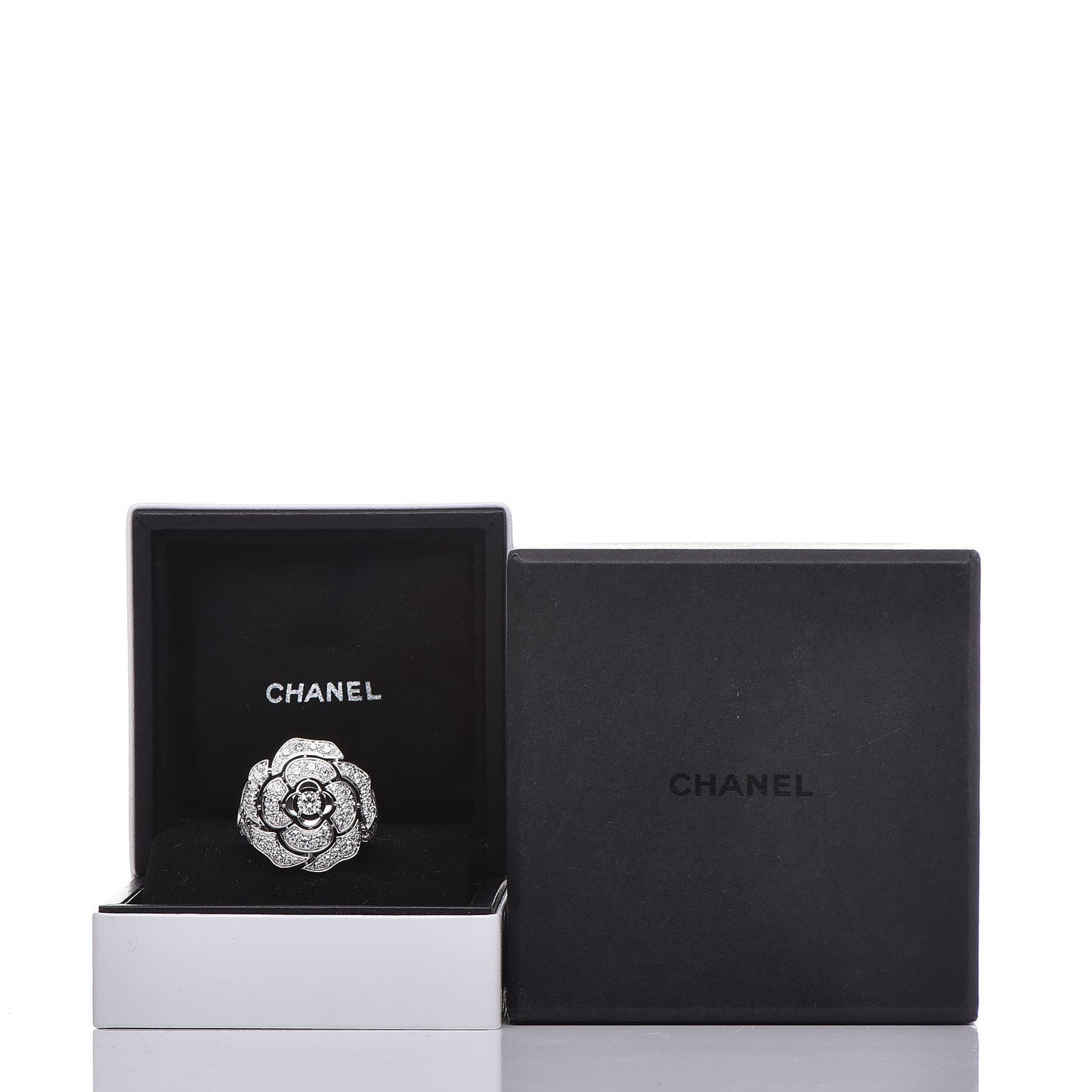 18K White Gold Diamond Bouton de Camélia Ring 56 7.5