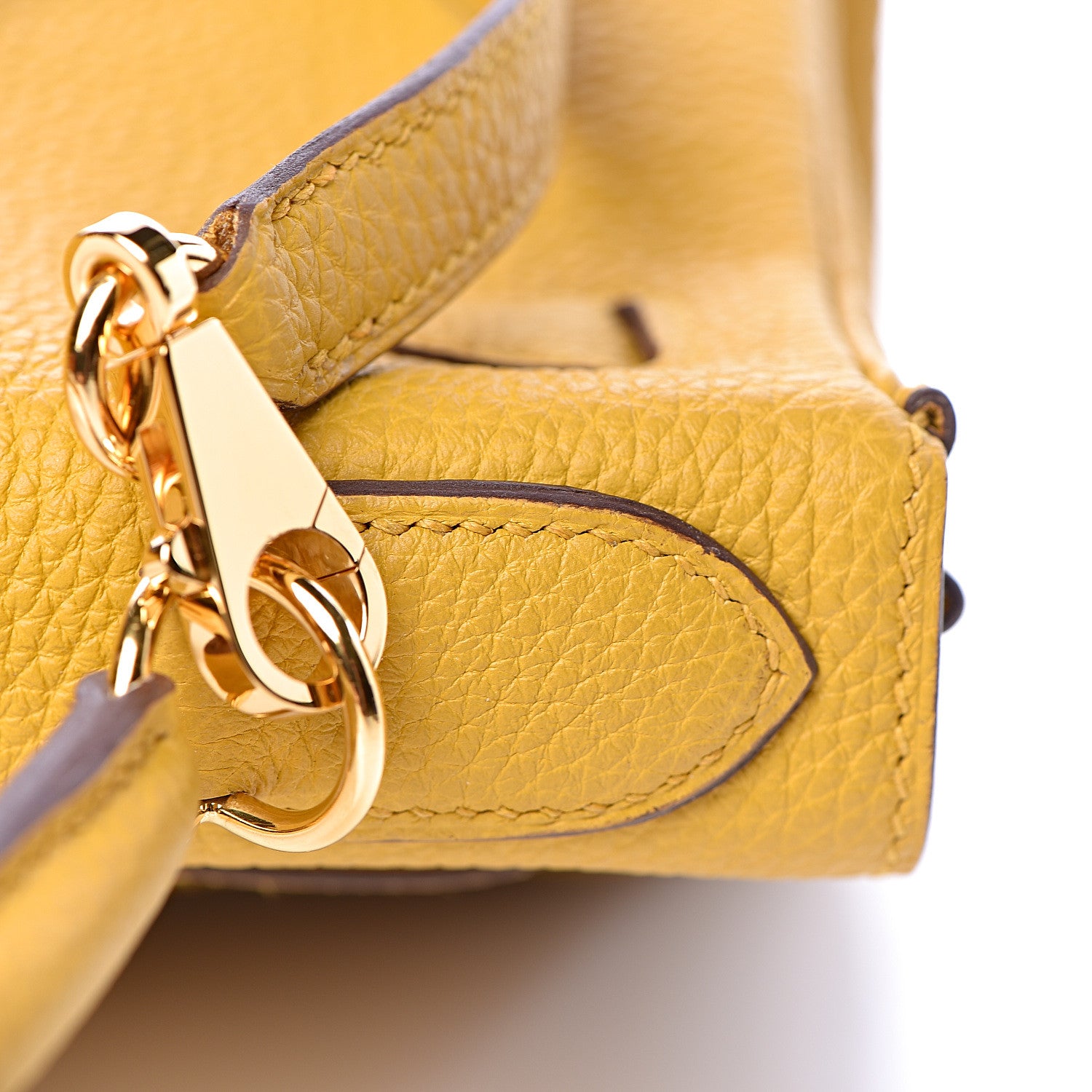 Hermes Togo Kelly Retourne 28 Jaune Ambre 38 of 42