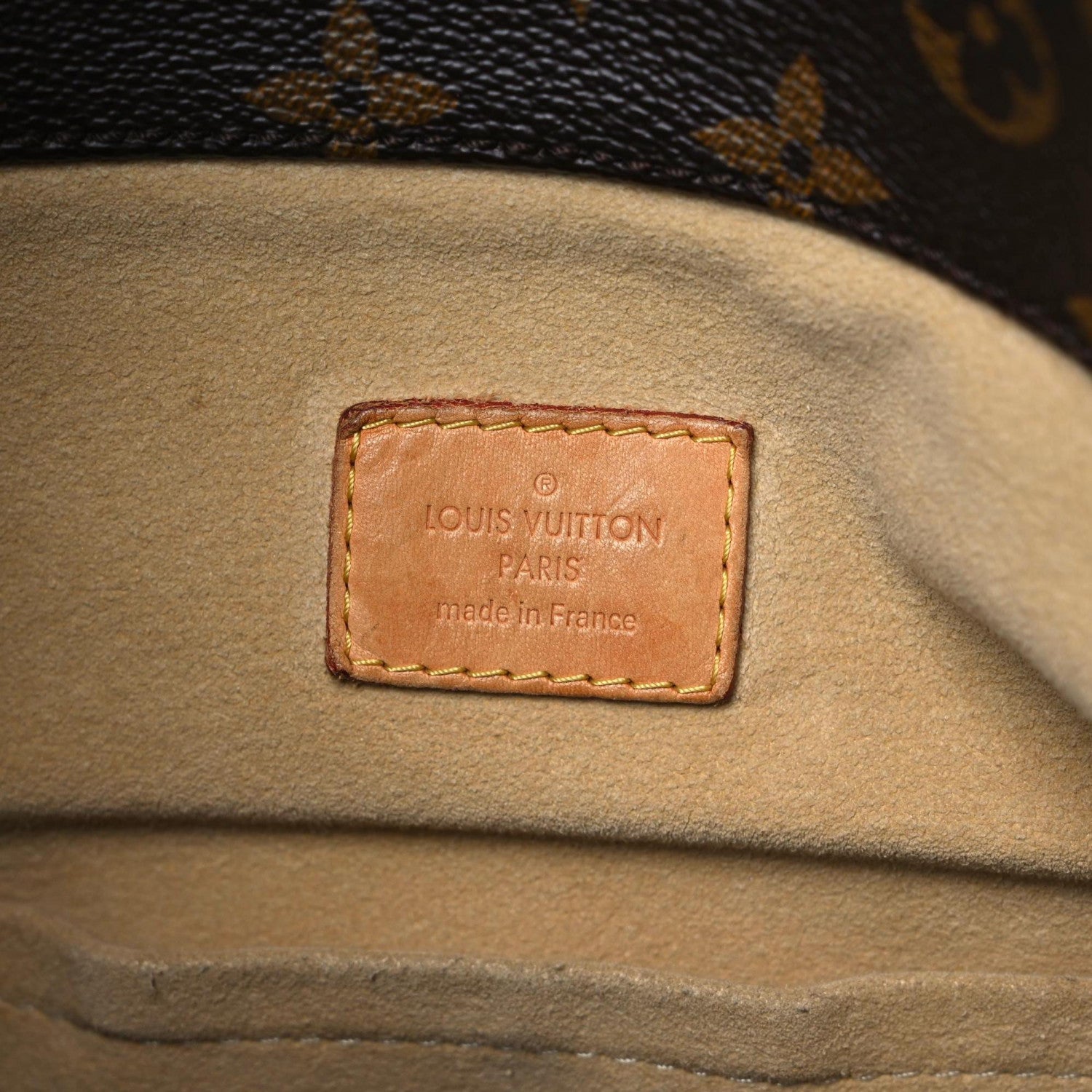 Louis Vuitton Monogram Artsy MM 6 of 21