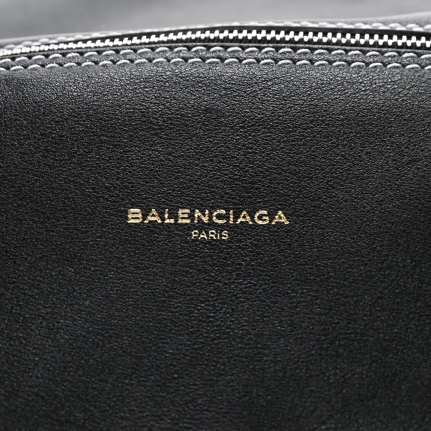 Calfskin Round Air Hobo Large Black