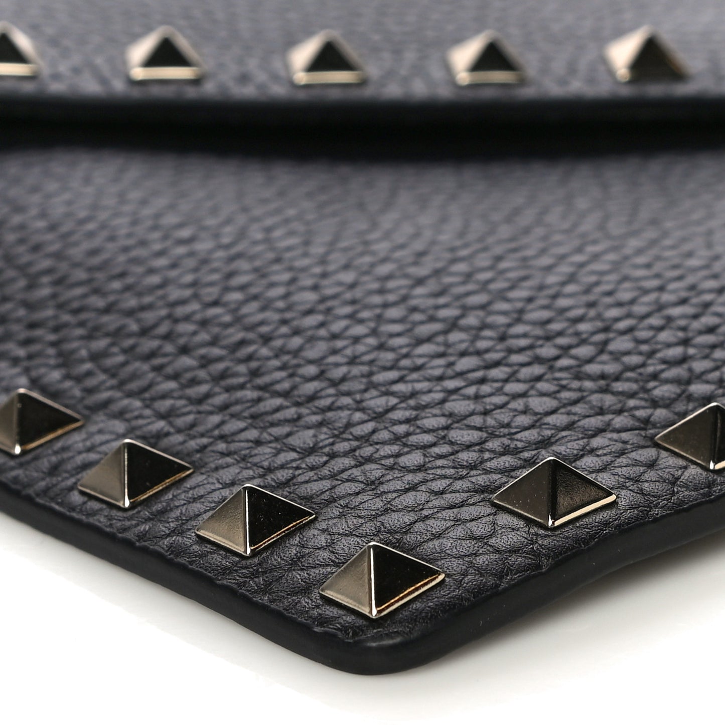 Pebbled Calfskin Medium Rockstud Envelope Flat Wristlet Pouch Black