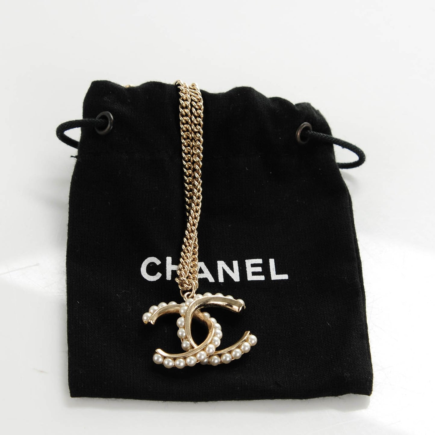 Pearl CC Pendant Necklace Gold