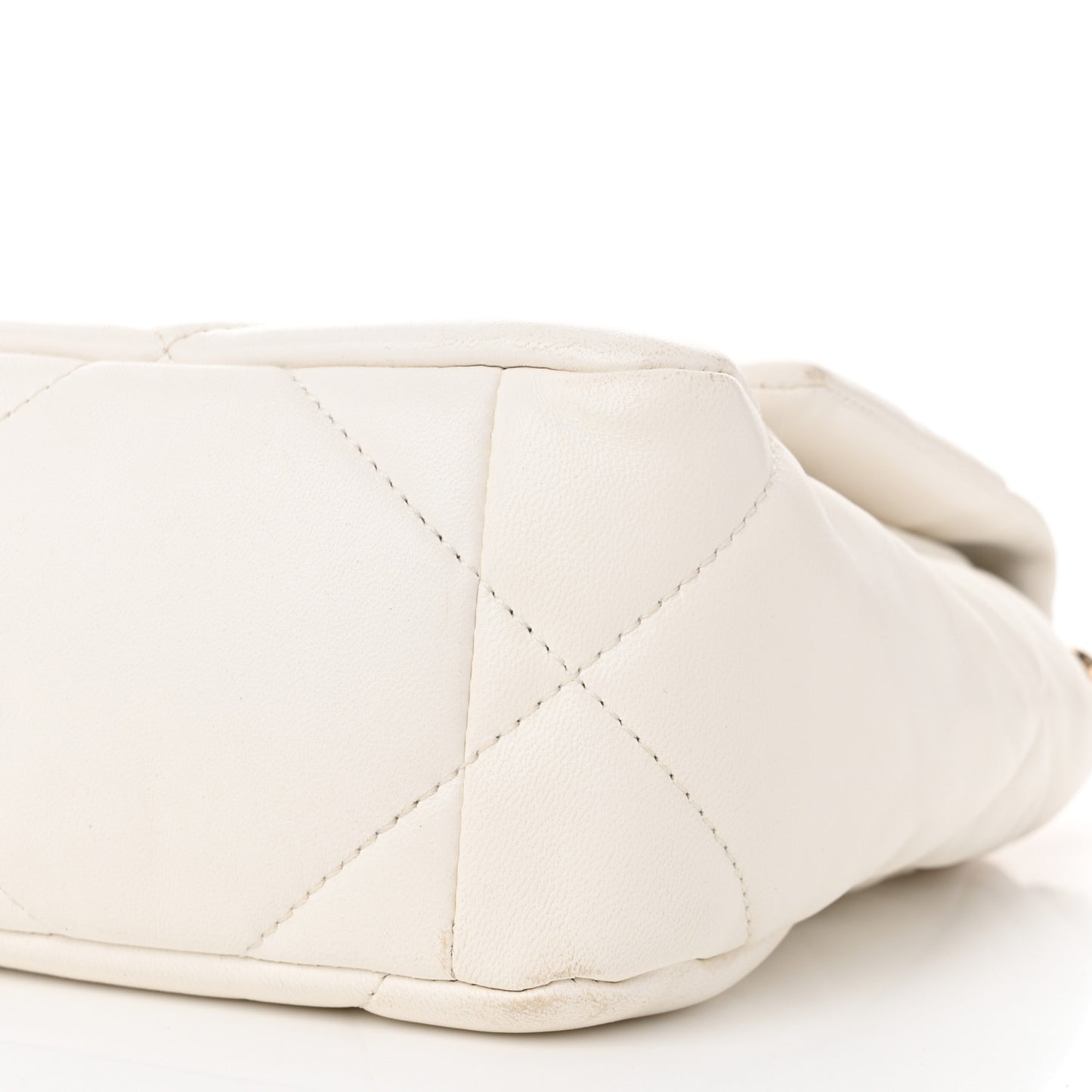 Lambskin Quilted Medium Chanel 19 Flap White