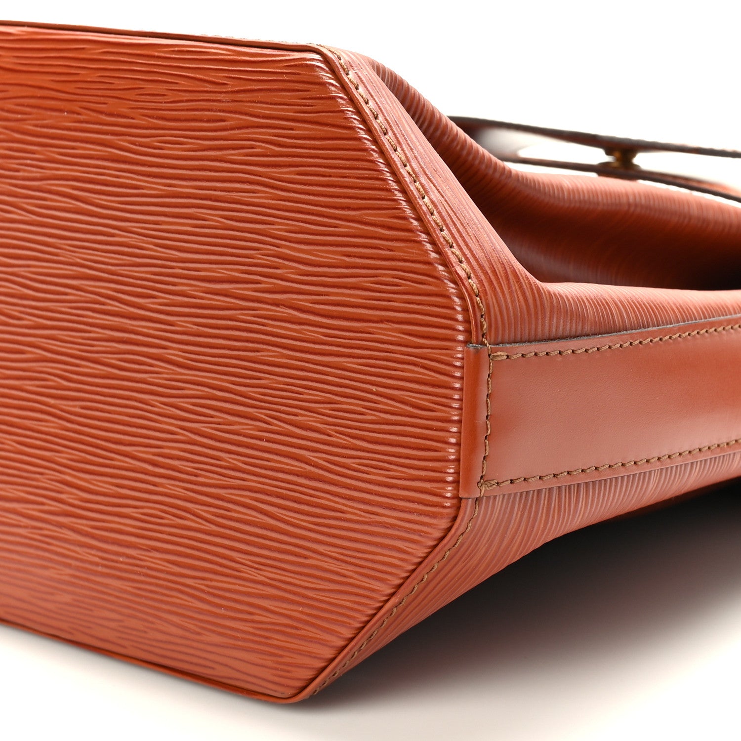 Louis Vuitton Epi Sac D'Epaule Kenyan Fawn 8 of 8