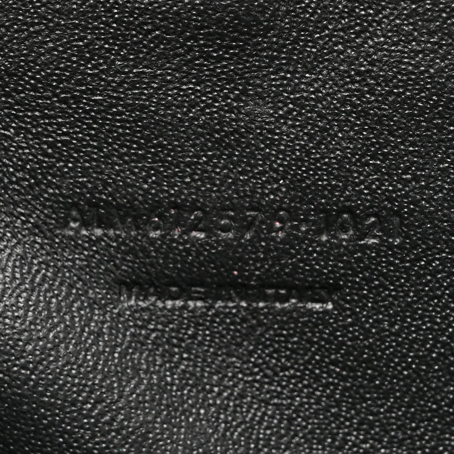 Saint Laurent Grain De Poudre Matelasse Monochrome Monogram Mini Lou Camera Bag Black 6 of 9