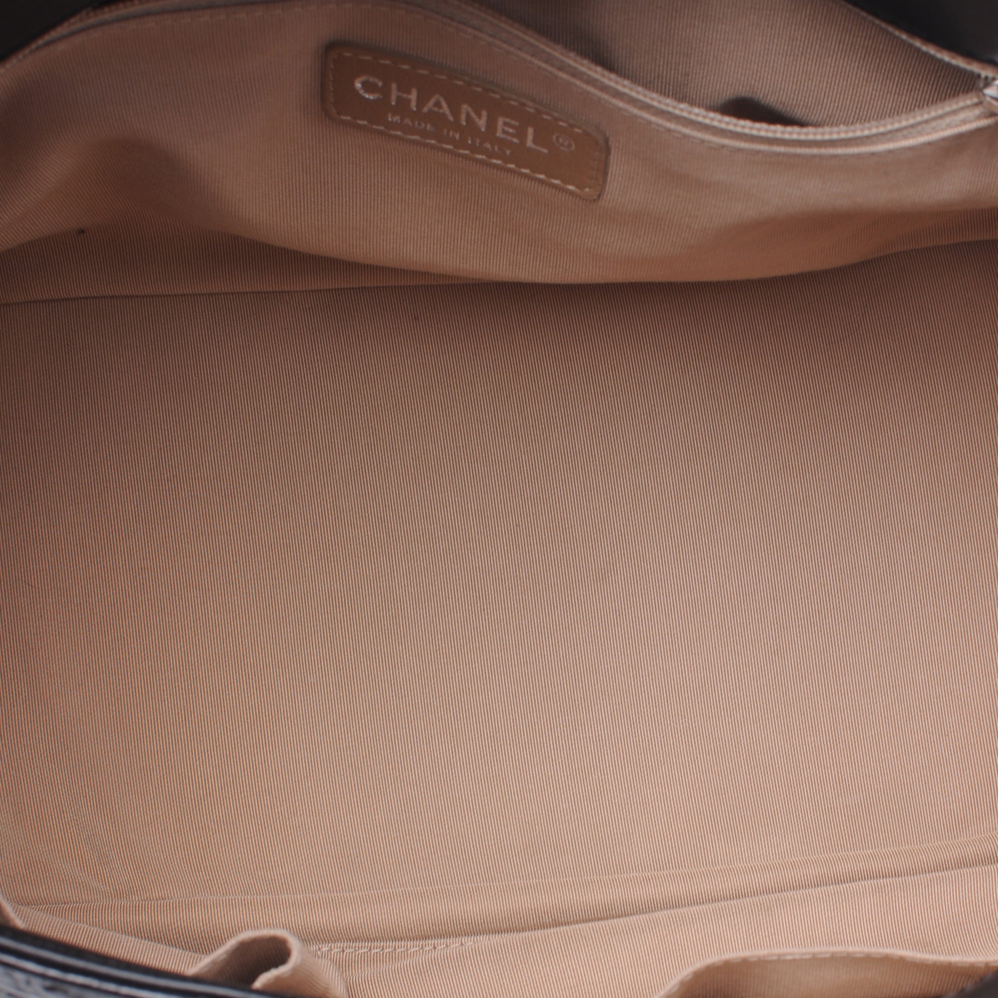 Chanel Glazed Crinkled Large East West Flap Black 6 of 8