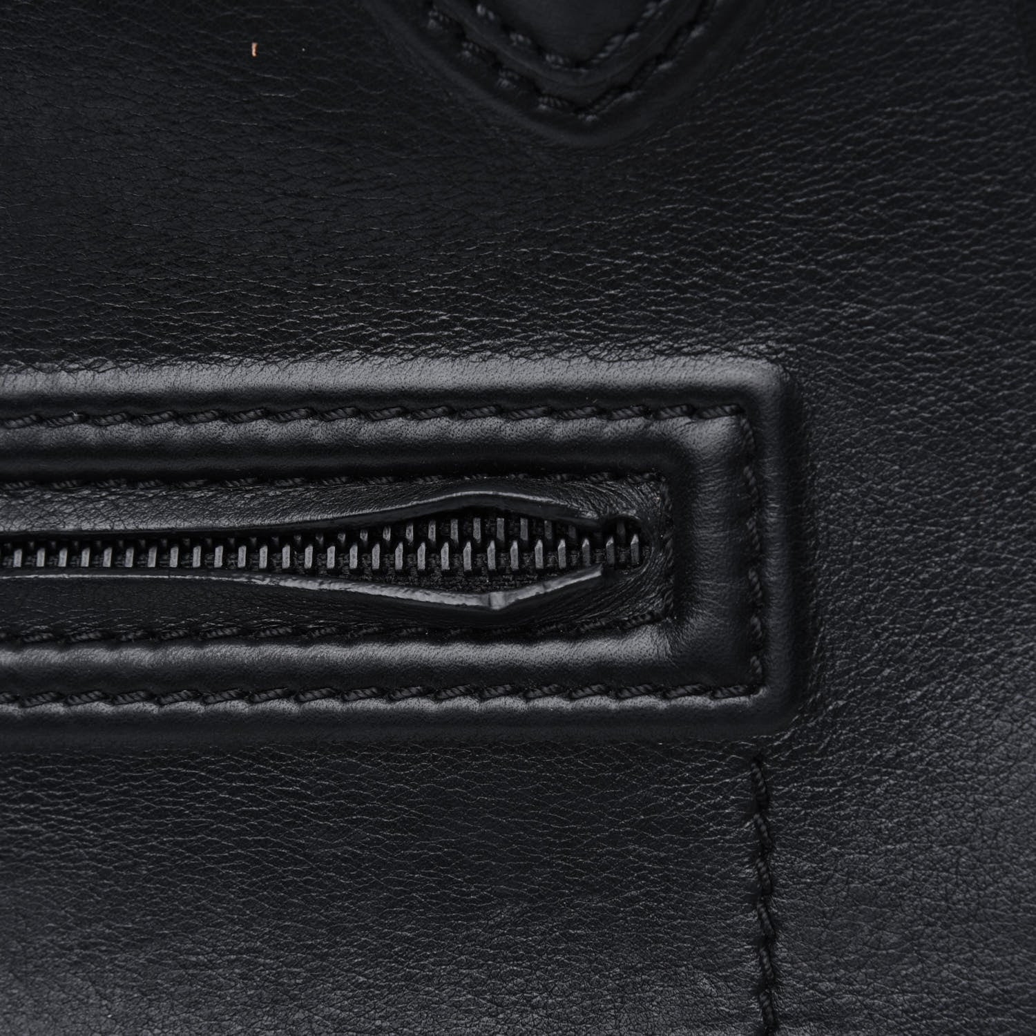 Celine Supple Calfskin Medium Phantom Luggage Black 21 of 22