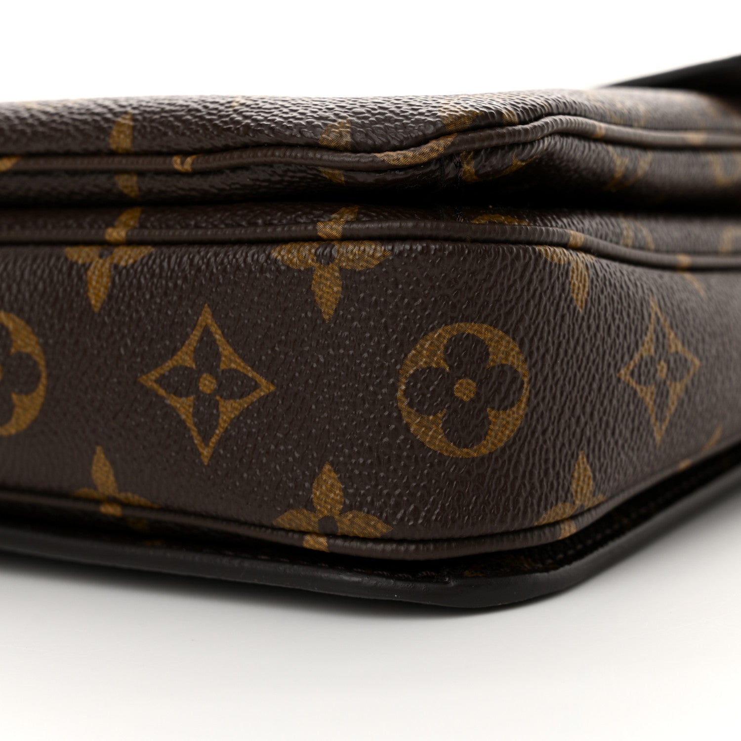 Louis Vuitton Monogram Pochette Metis 10 of 11