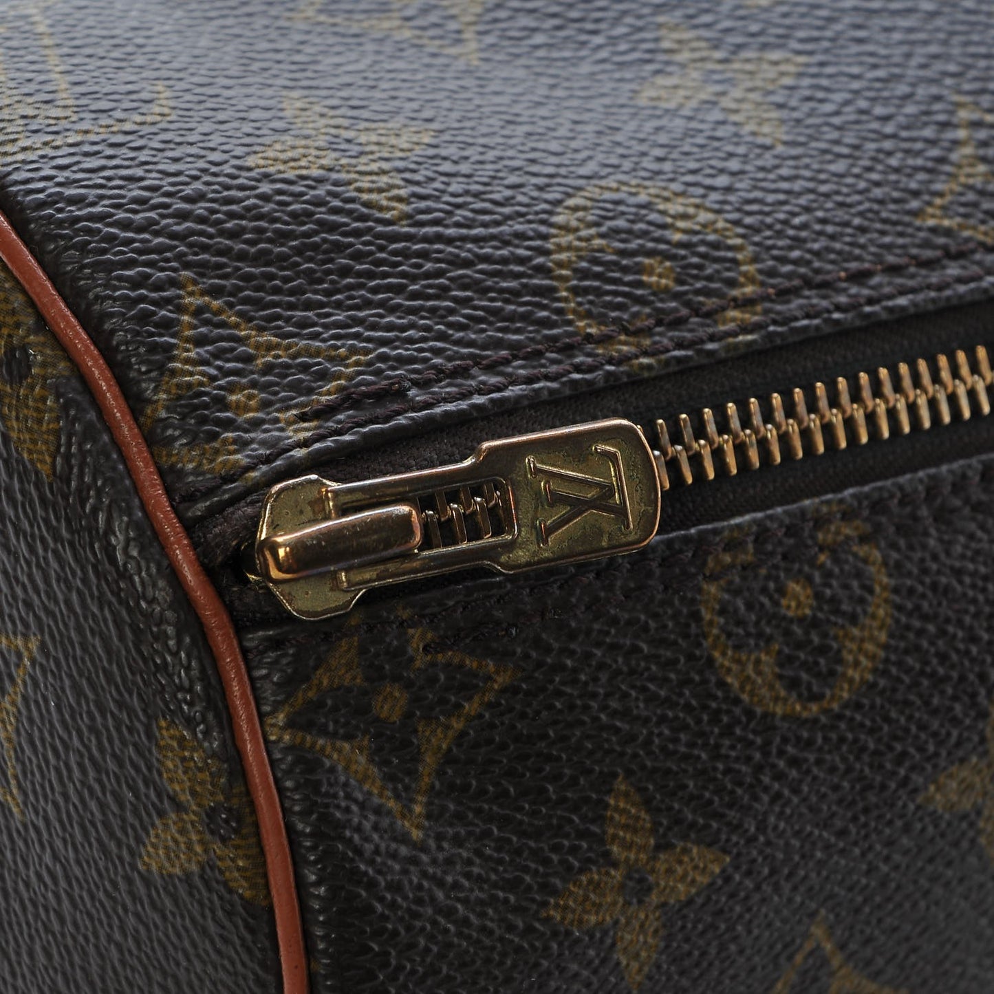 Monogram Papillon 26