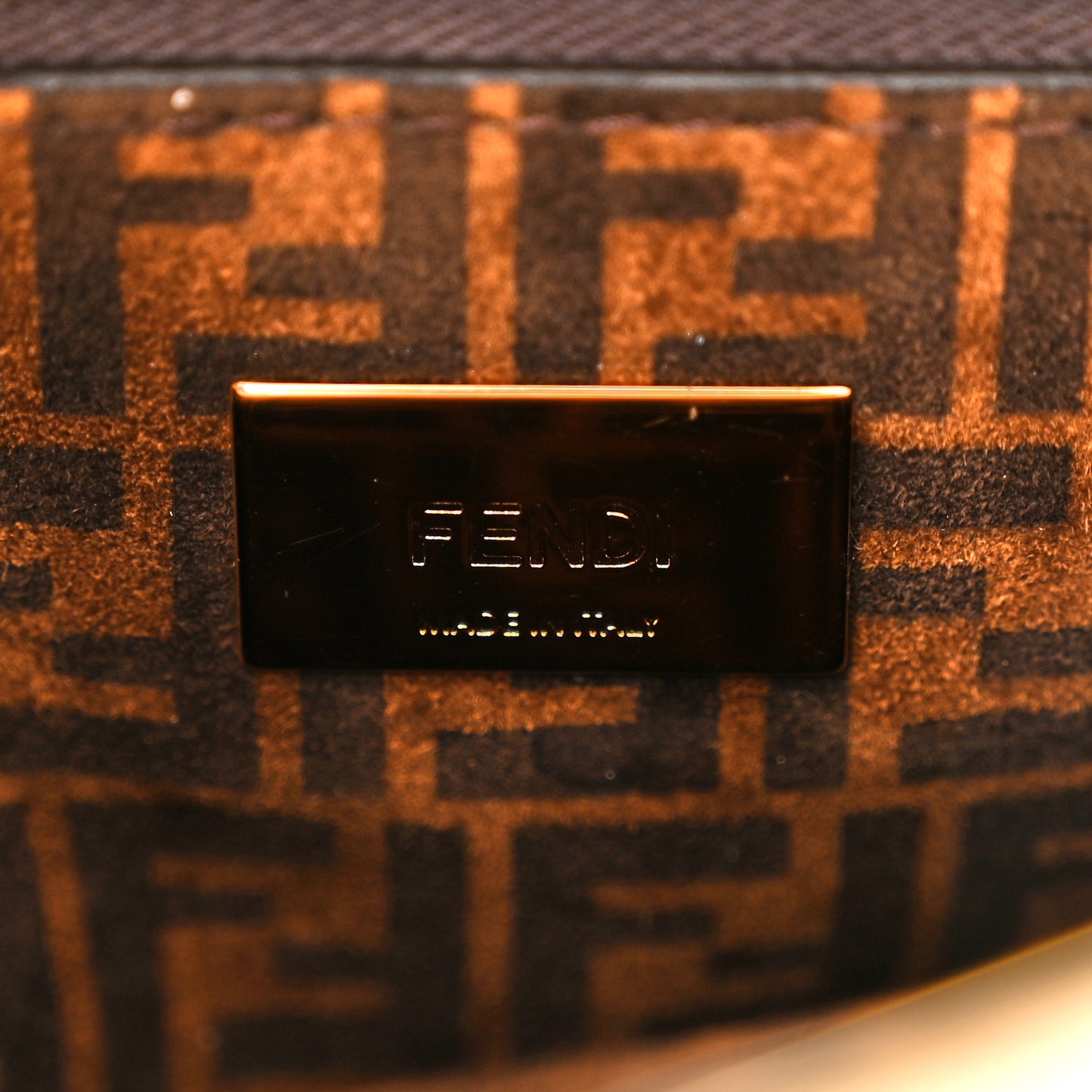 Vitello Seta Suede FF Mini Peekaboo Iconic Satchel Uovo Sigaro Marrone