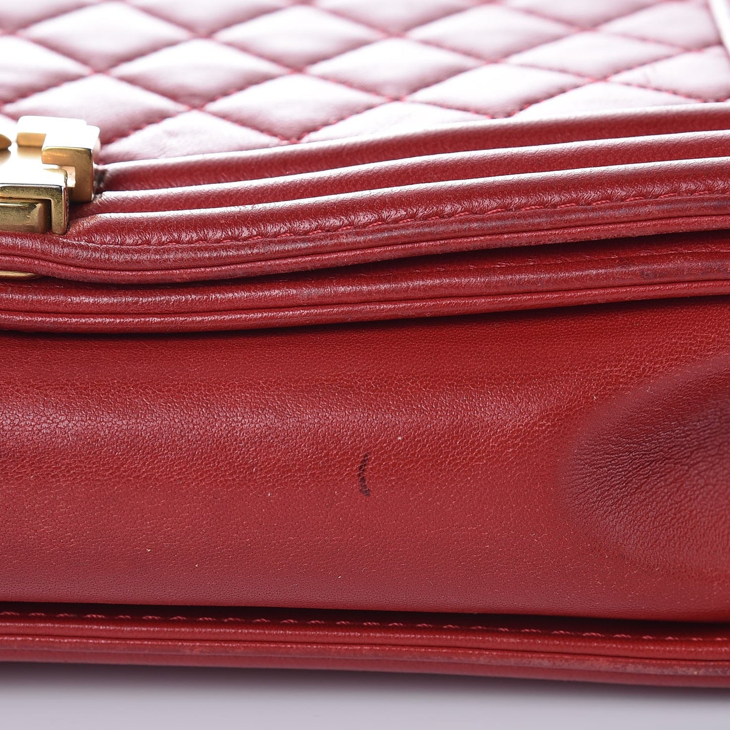 Lambskin Quilted New Medium Boy Flap Red