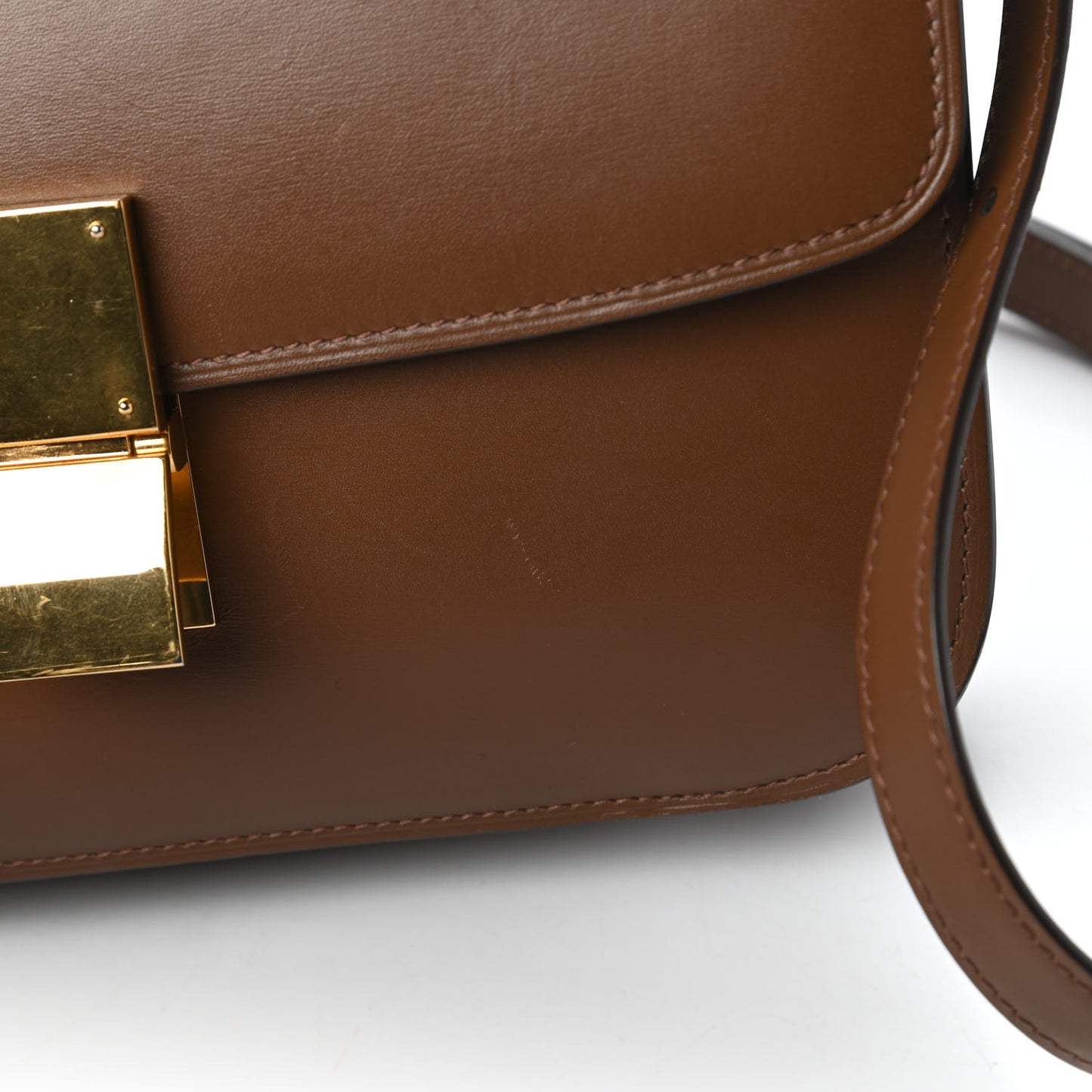 Box Calfskin Medium Classic Box Flap Bag Camel
