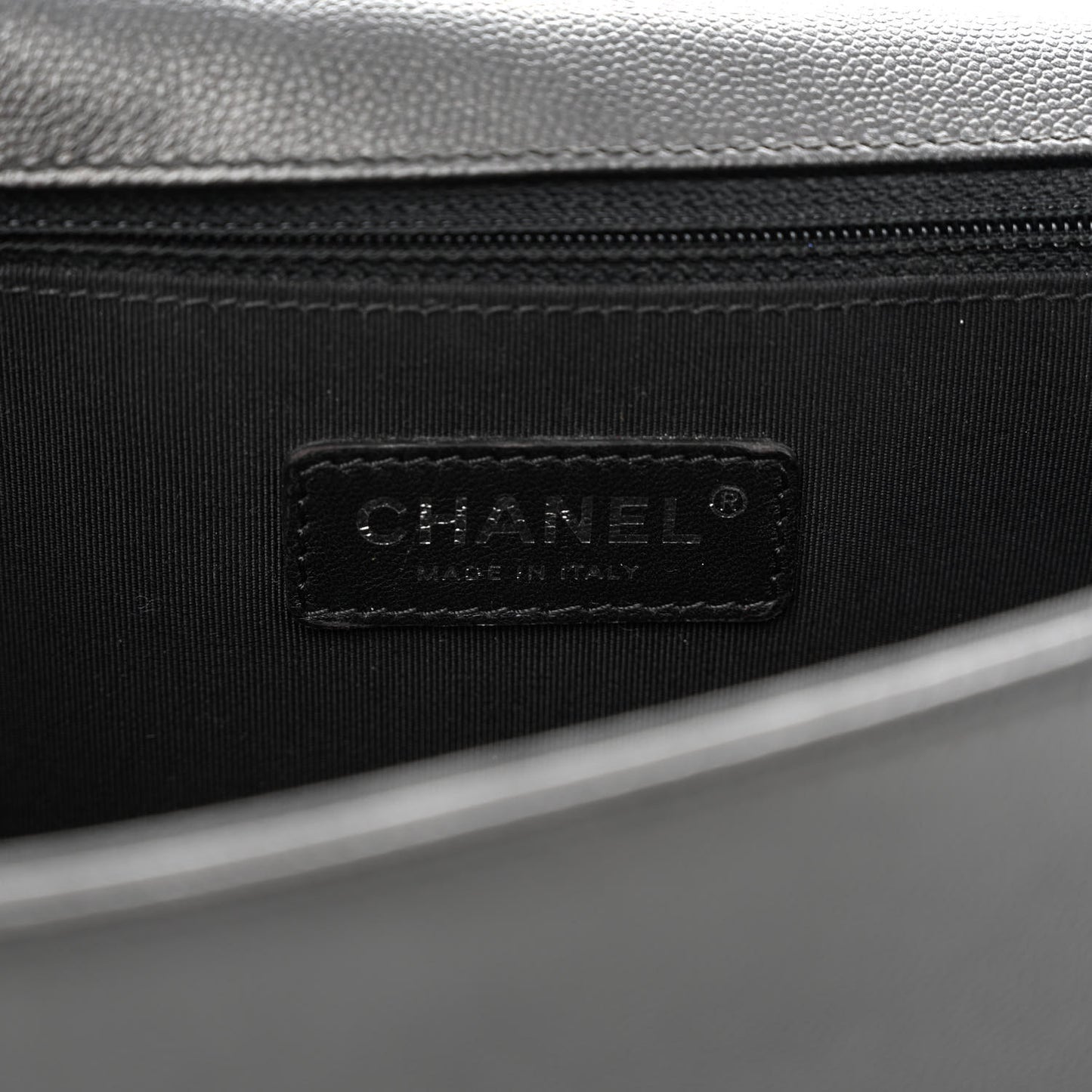 Caviar Quilted New Medium Boy Flap So Black