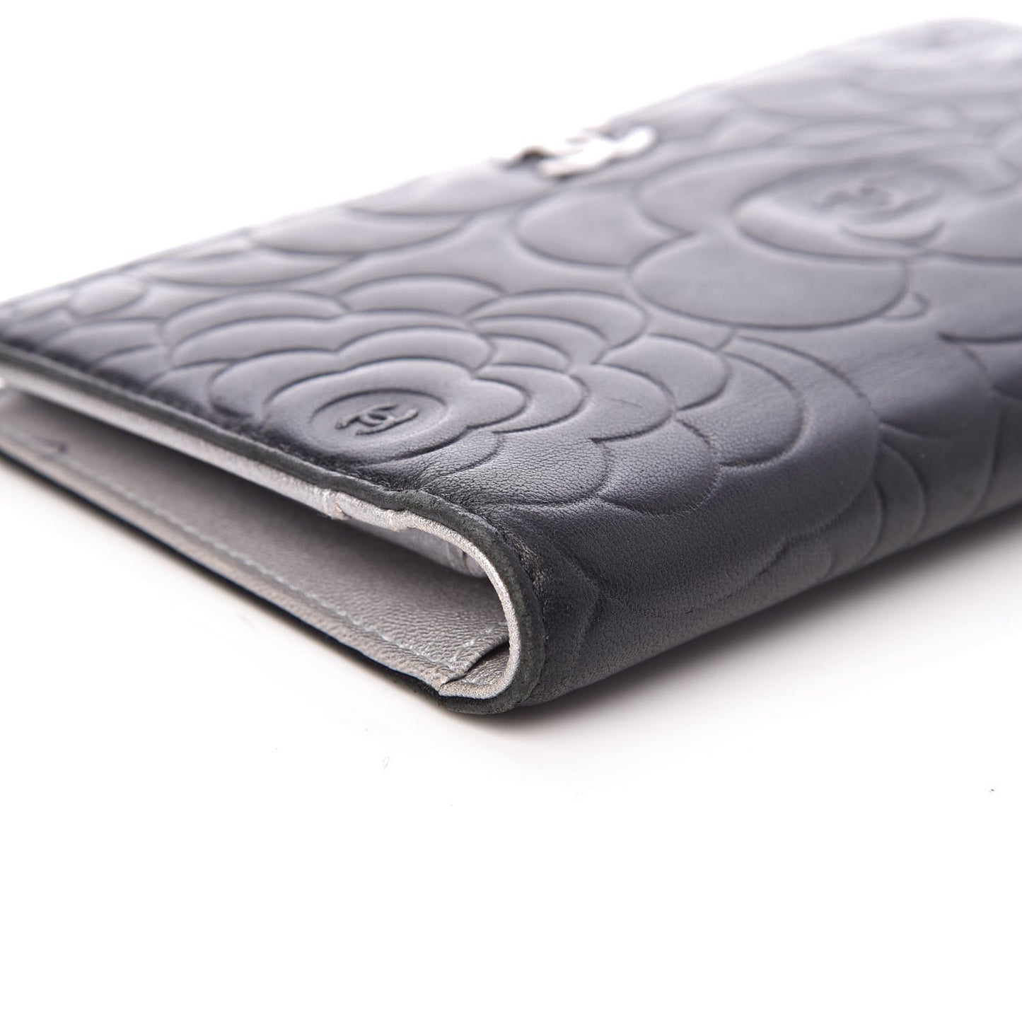Lambskin Camellia Embossed Yen Wallet Black