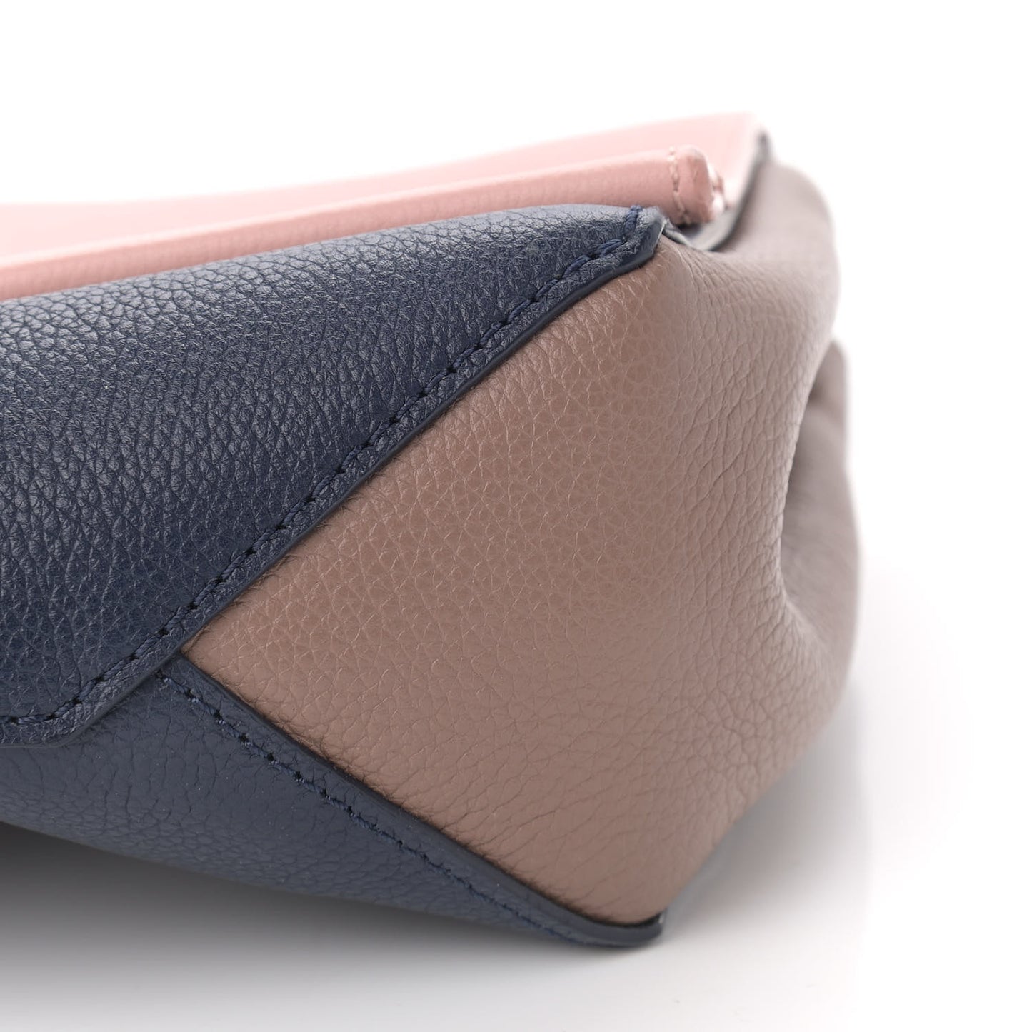 Calfskin Lockme II Chain Bag Venus Pink Black Magnolia