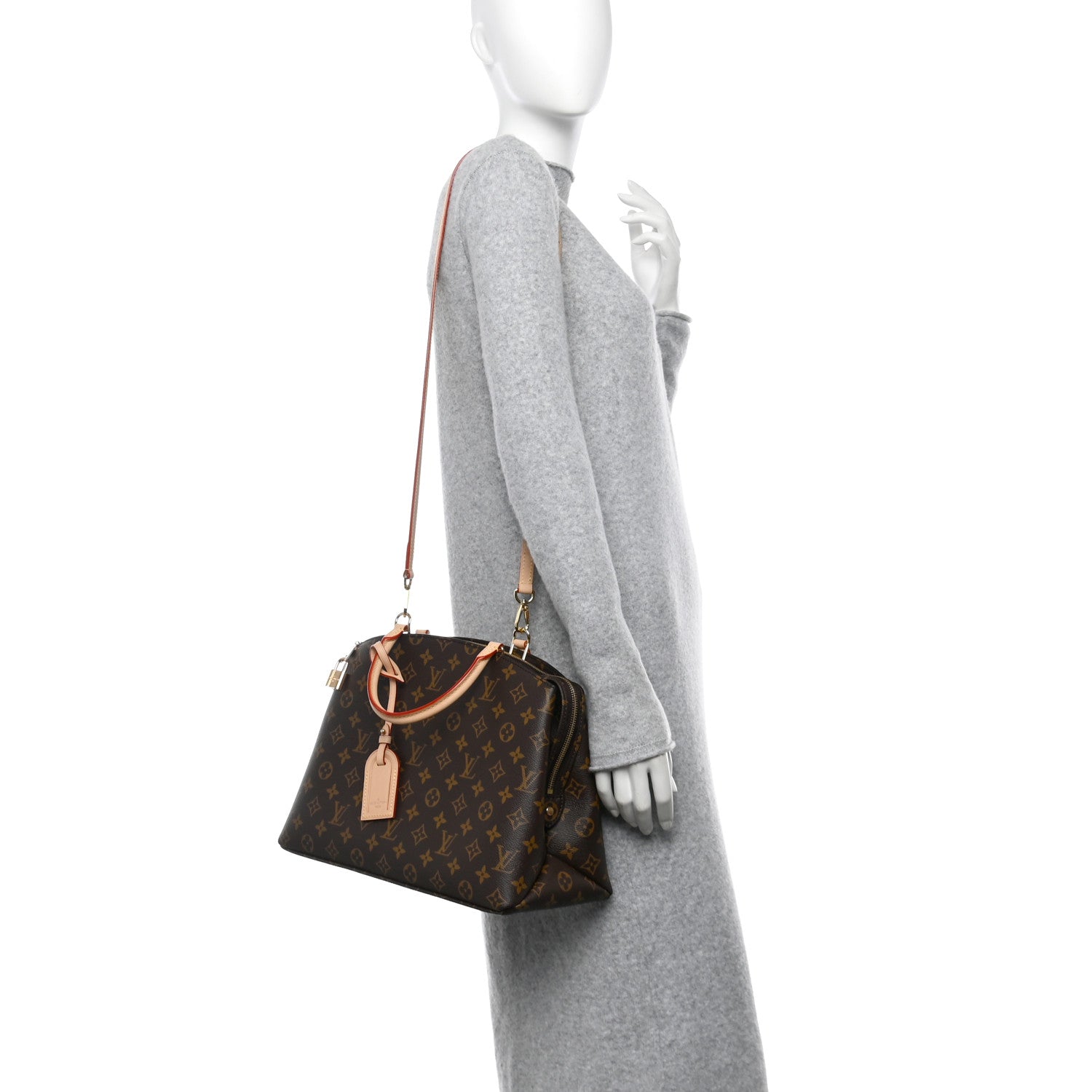 Louis Vuitton Monogram Grand Palais 2 of 9