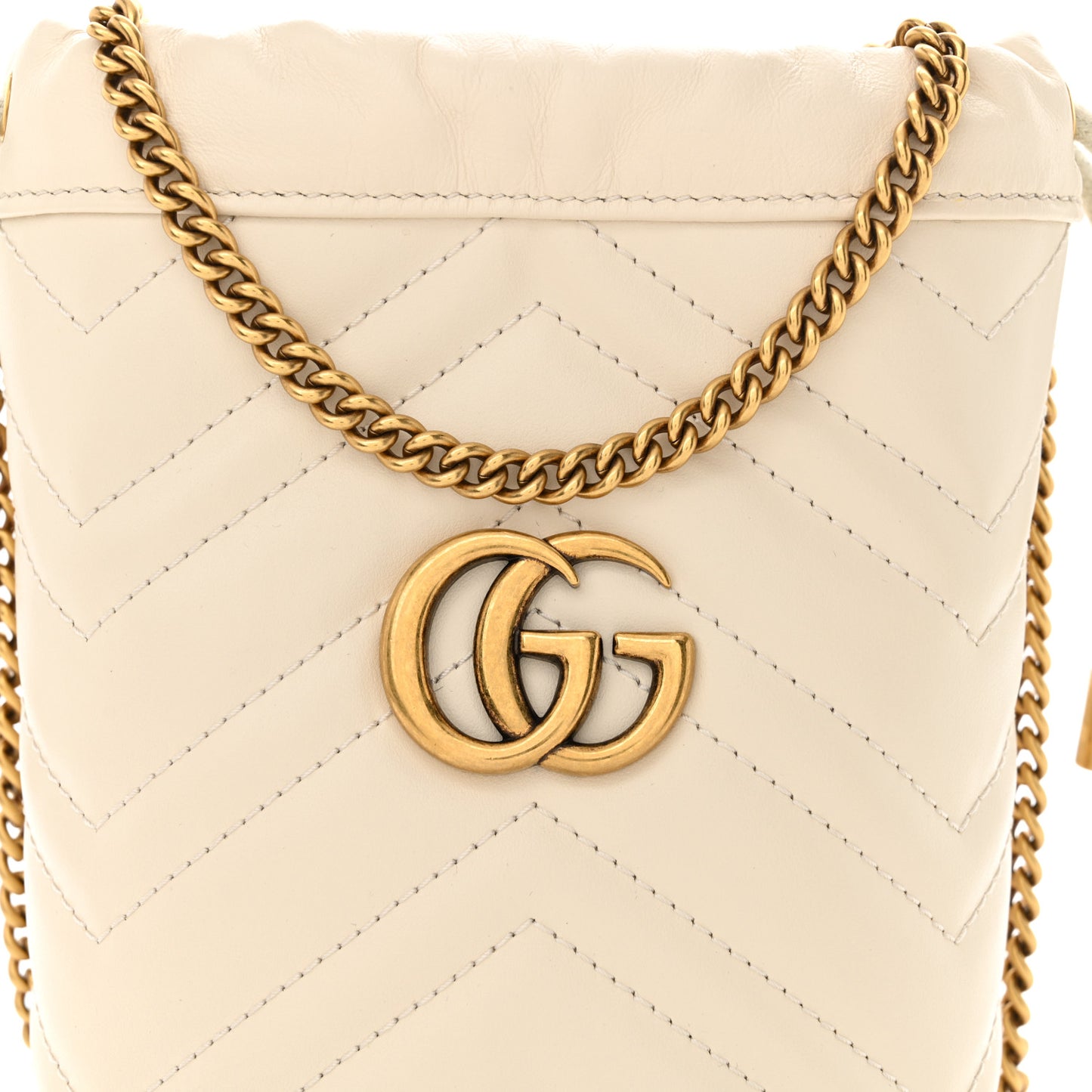 Calfskin Matelasse Mini GG Marmont 2.0 Bucket Bag White