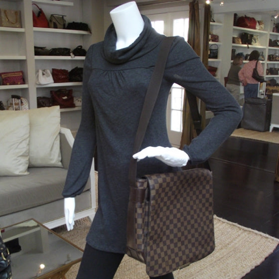 Louis Vuitton Damier Ebene Bastille Messenger 2 of 9