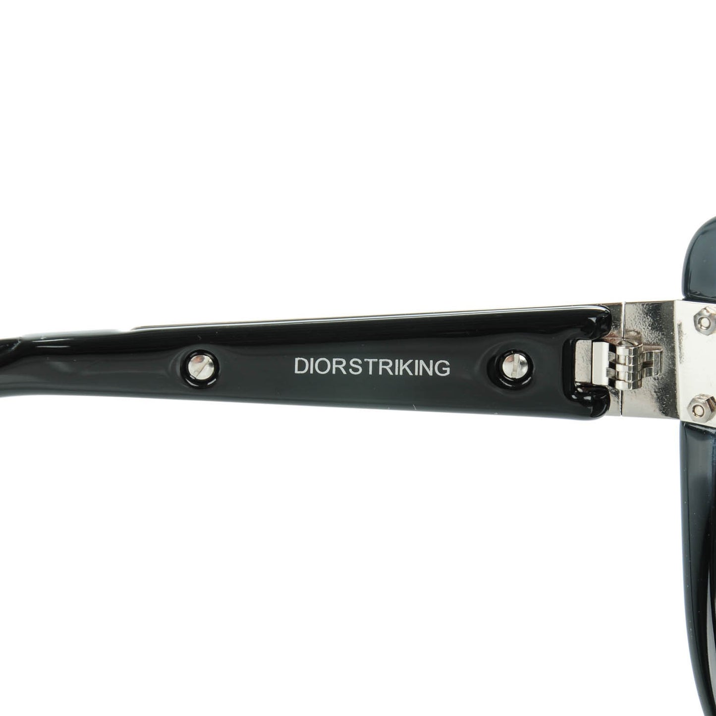 Striking Oversized Sunglasses Black