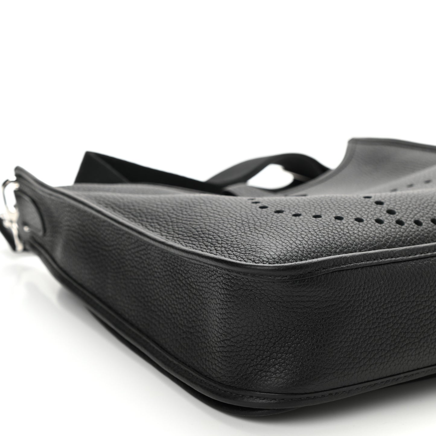 Taurillon Clemence Evelyne III PM Black