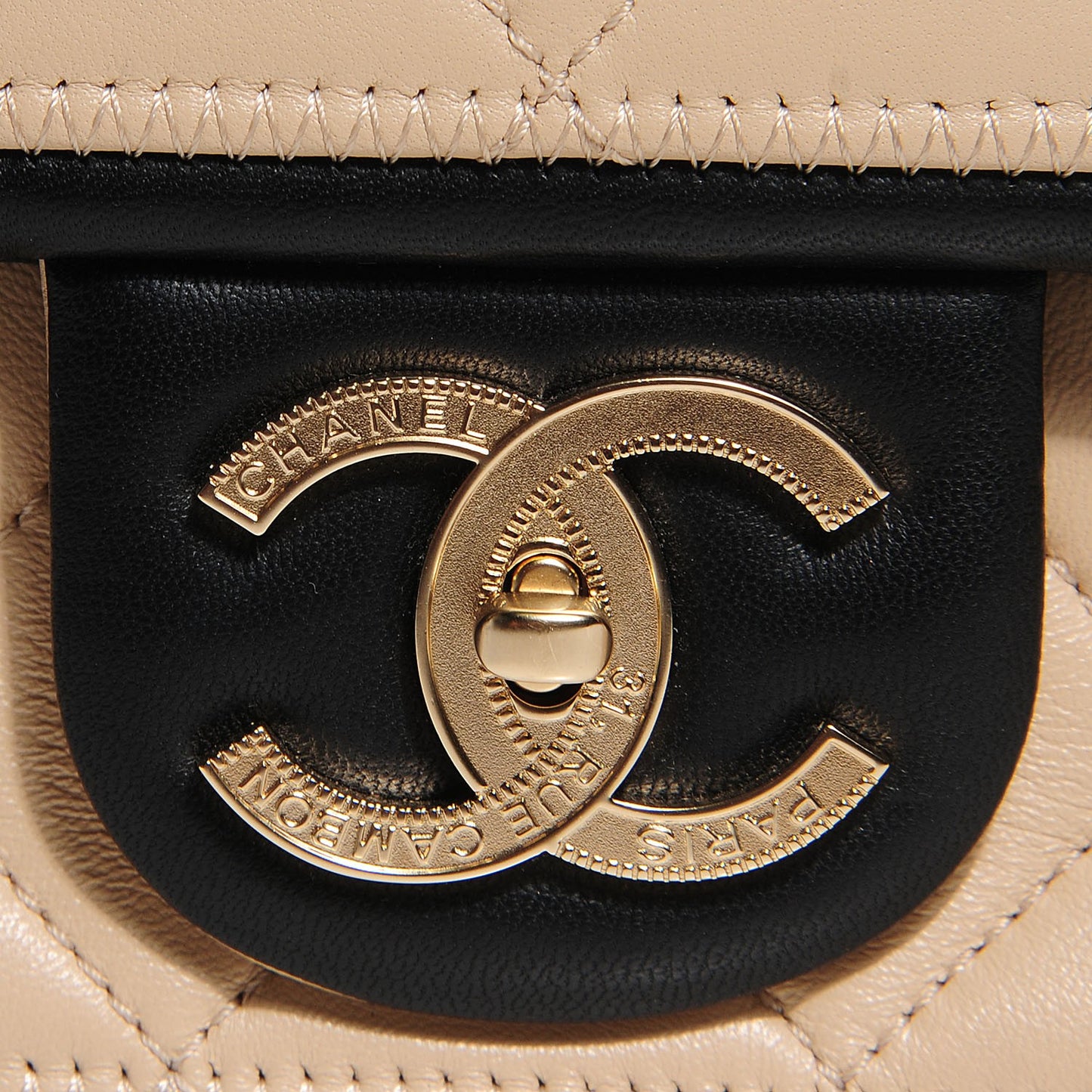 Lambskin Quilted Medium Graphic Flap Beige Black